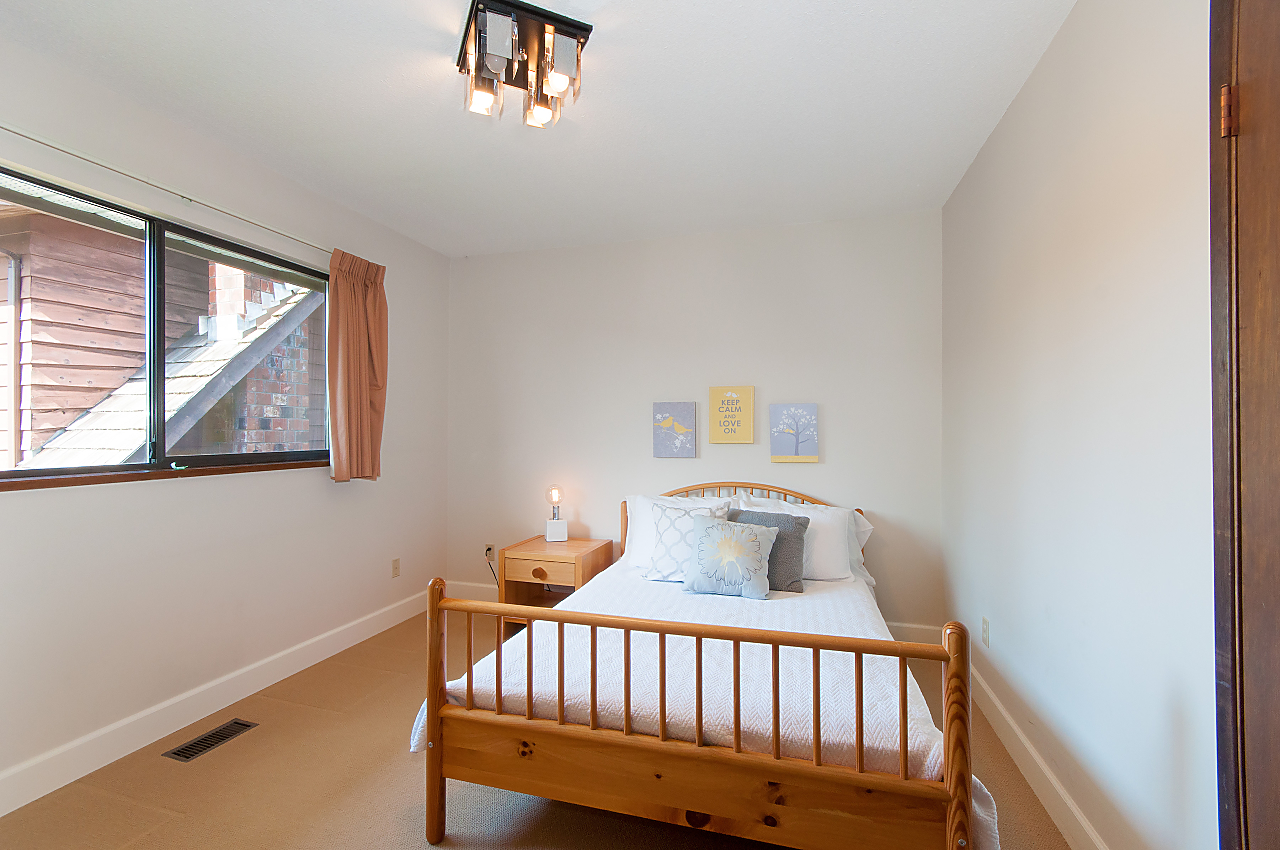 5515 Molina Road, North Vancouver 31