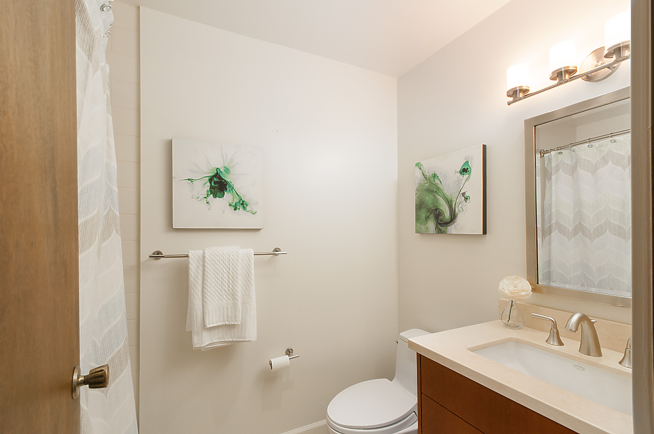 5515 Molina Road, North Vancouver 32