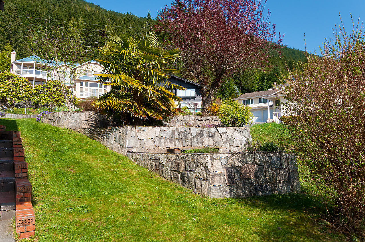 5515 Molina Road, North Vancouver 42