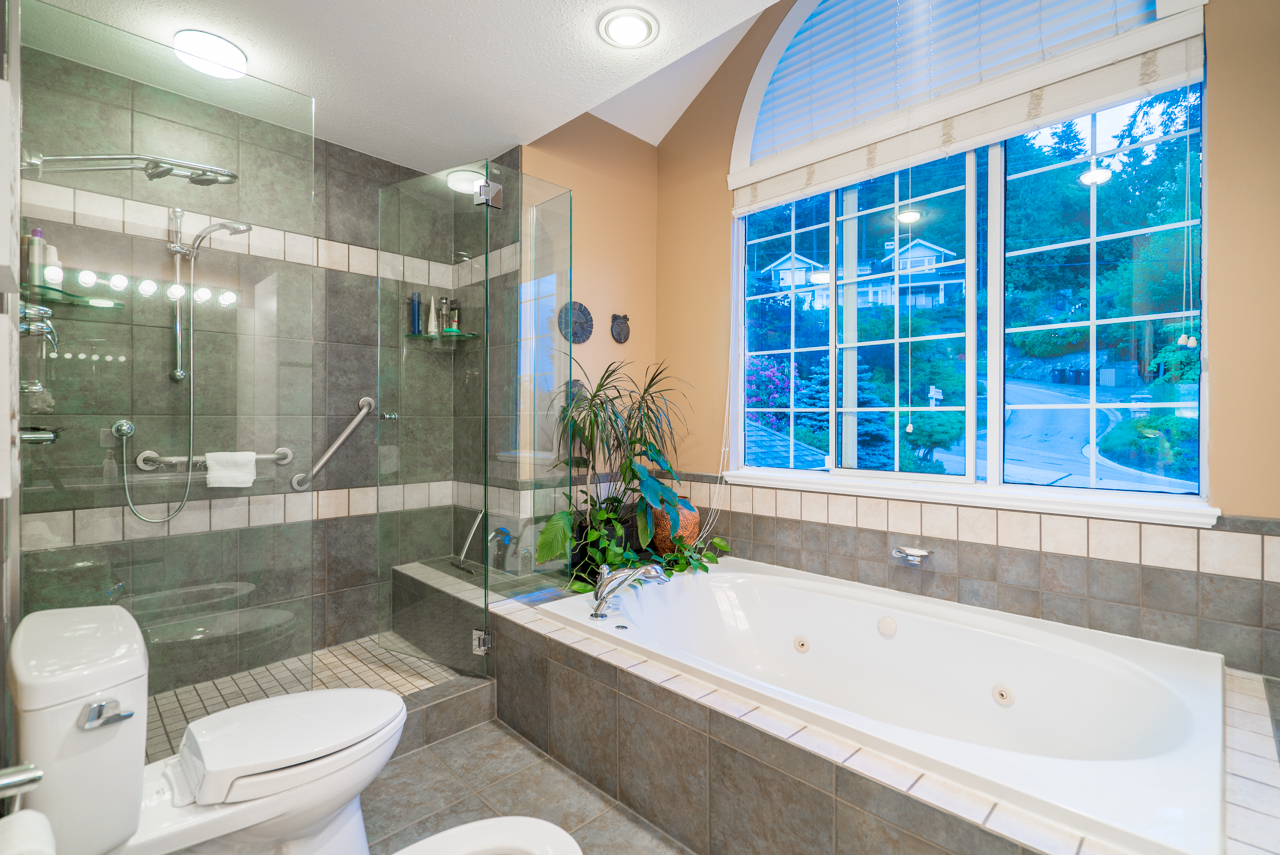 4275 St. Georges Avenue, Upper Lonsdale, North Vancouver 34