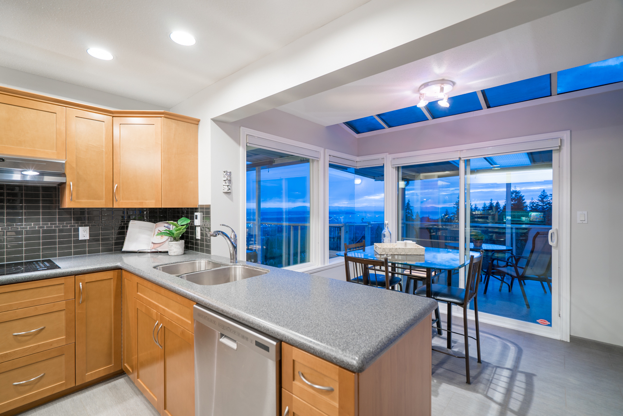4275 St. Georges Avenue, Upper Lonsdale, North Vancouver 13
