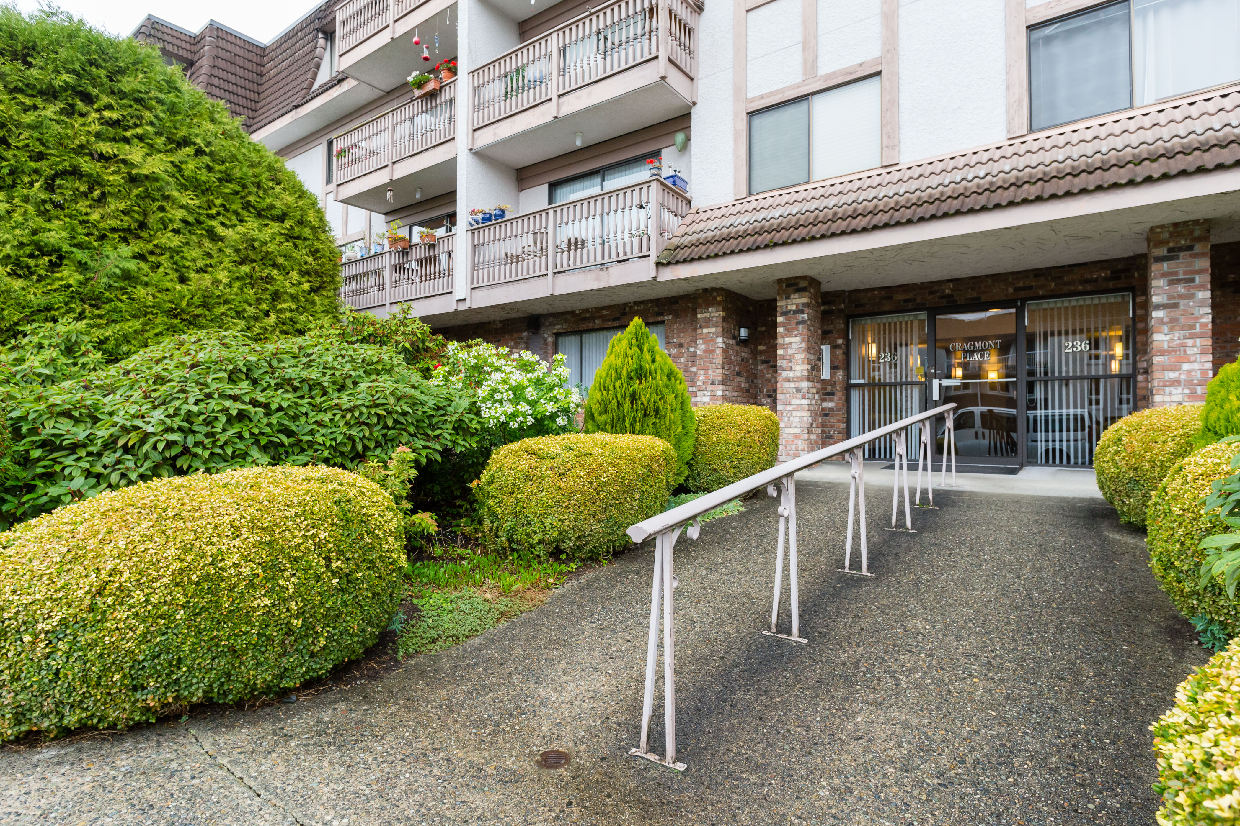#302 - 236 W 2nd St, North Vancouver 22