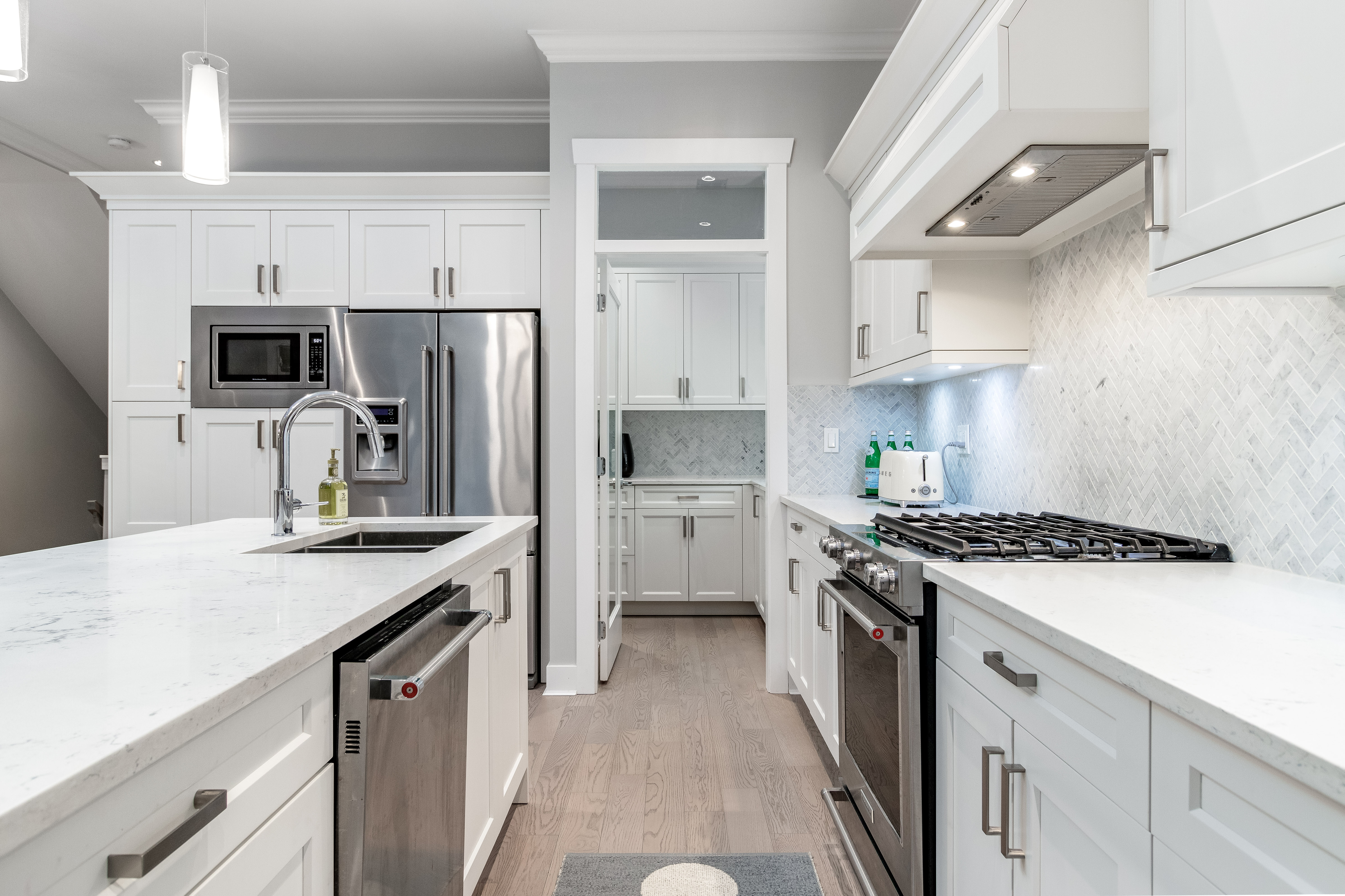 322 E 19th St, North Vancouver 20