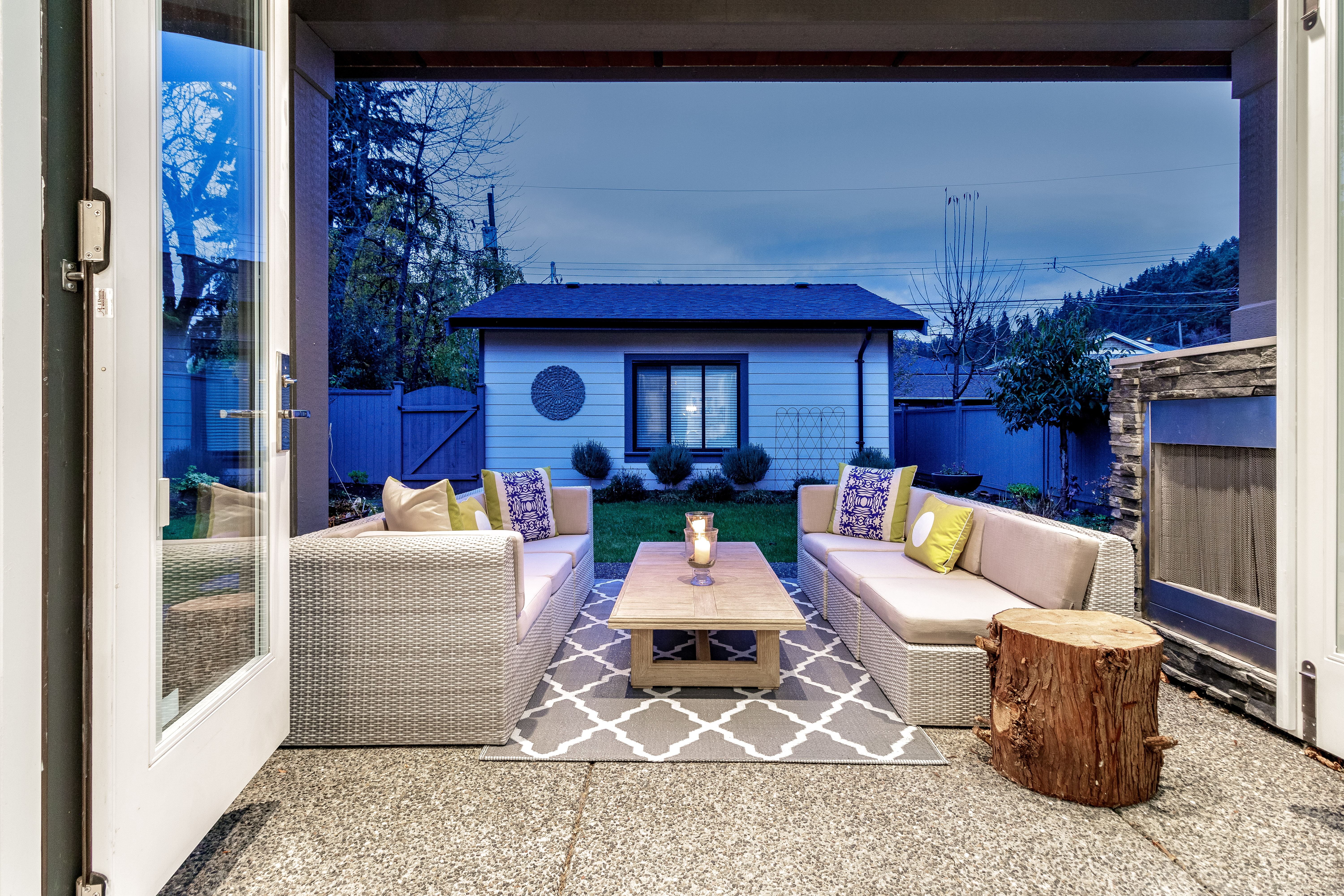 322 E 19th St, North Vancouver 28