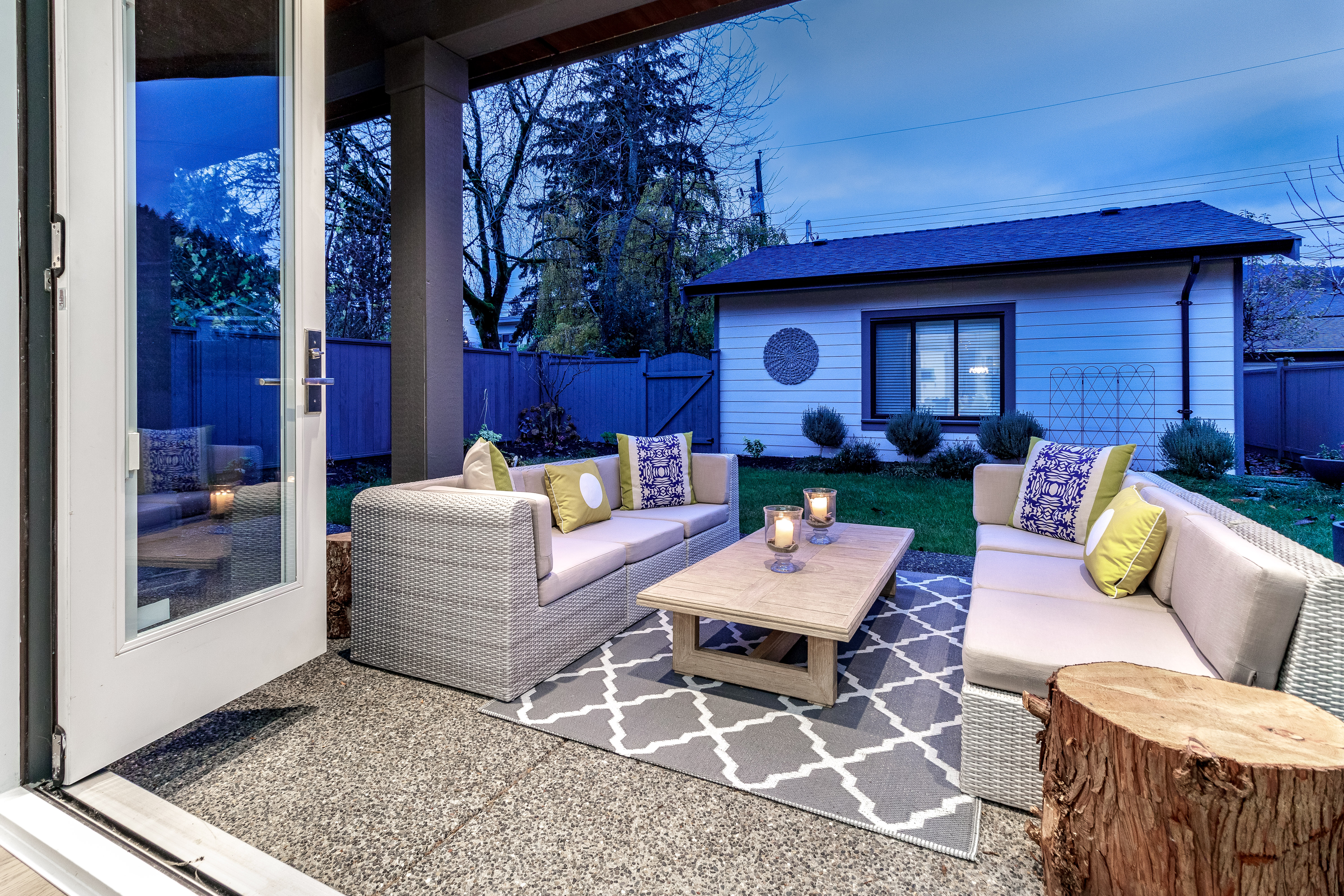 322 E 19th St, North Vancouver 29