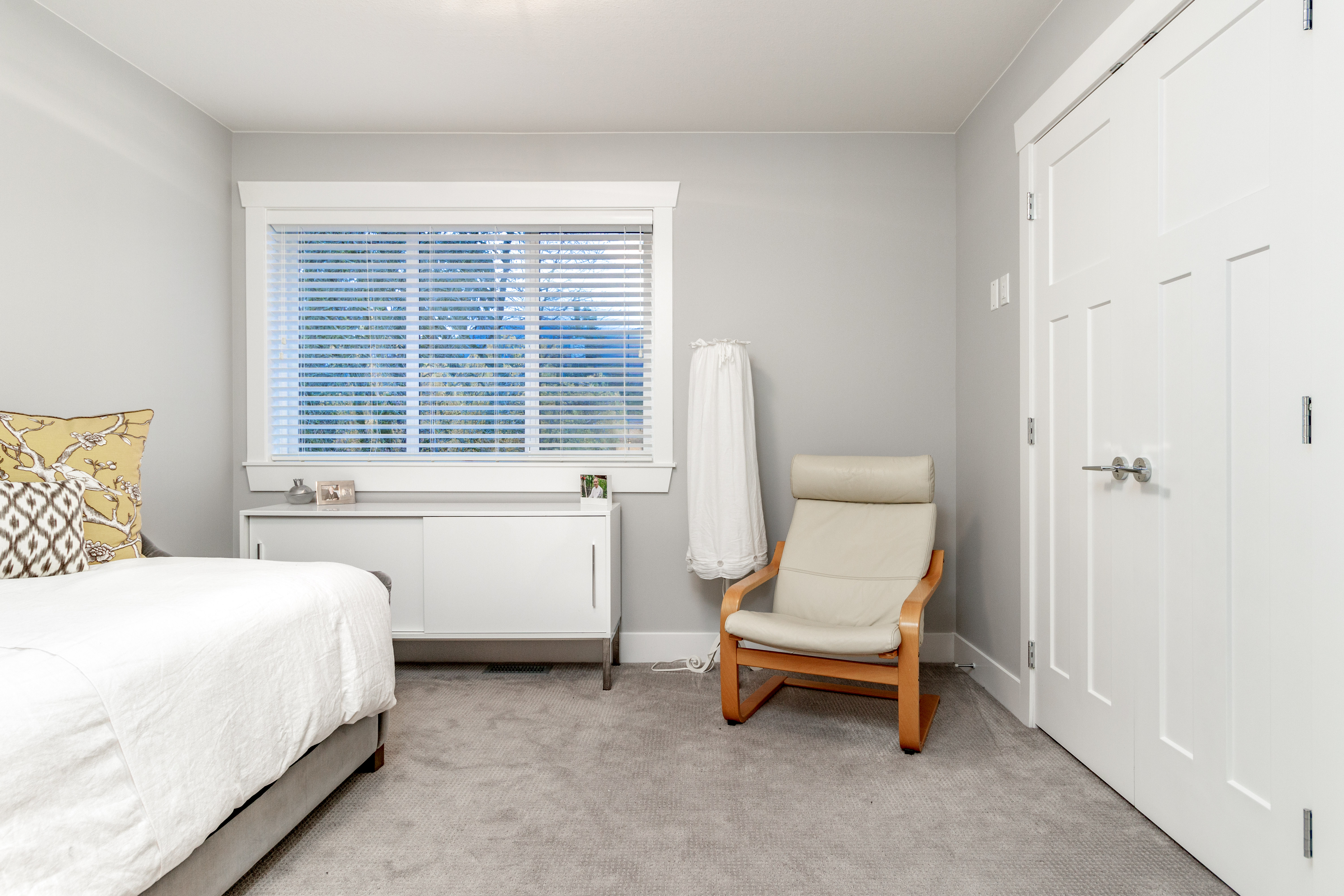 322 E 19th St, North Vancouver 47