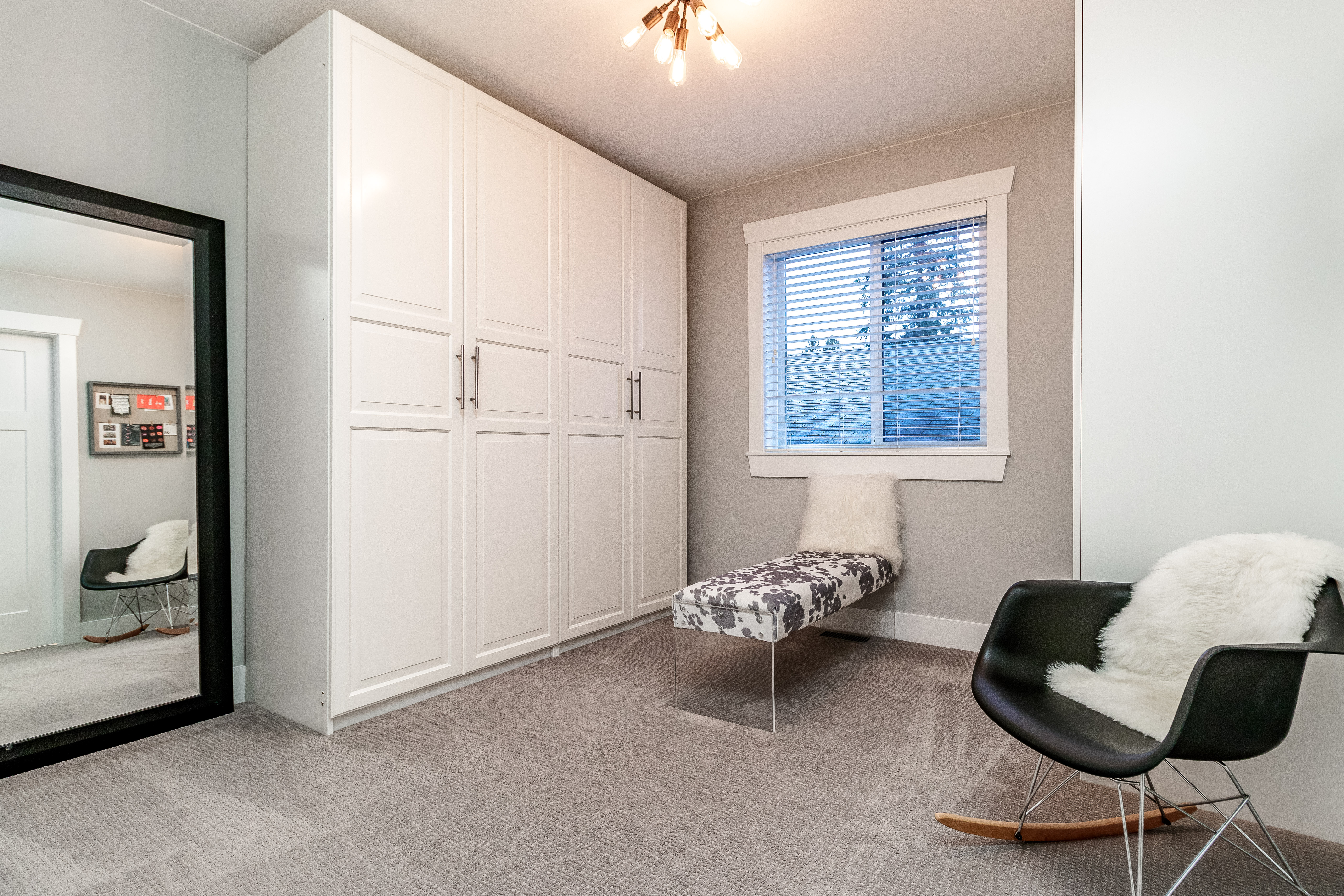 322 E 19th St, North Vancouver 49