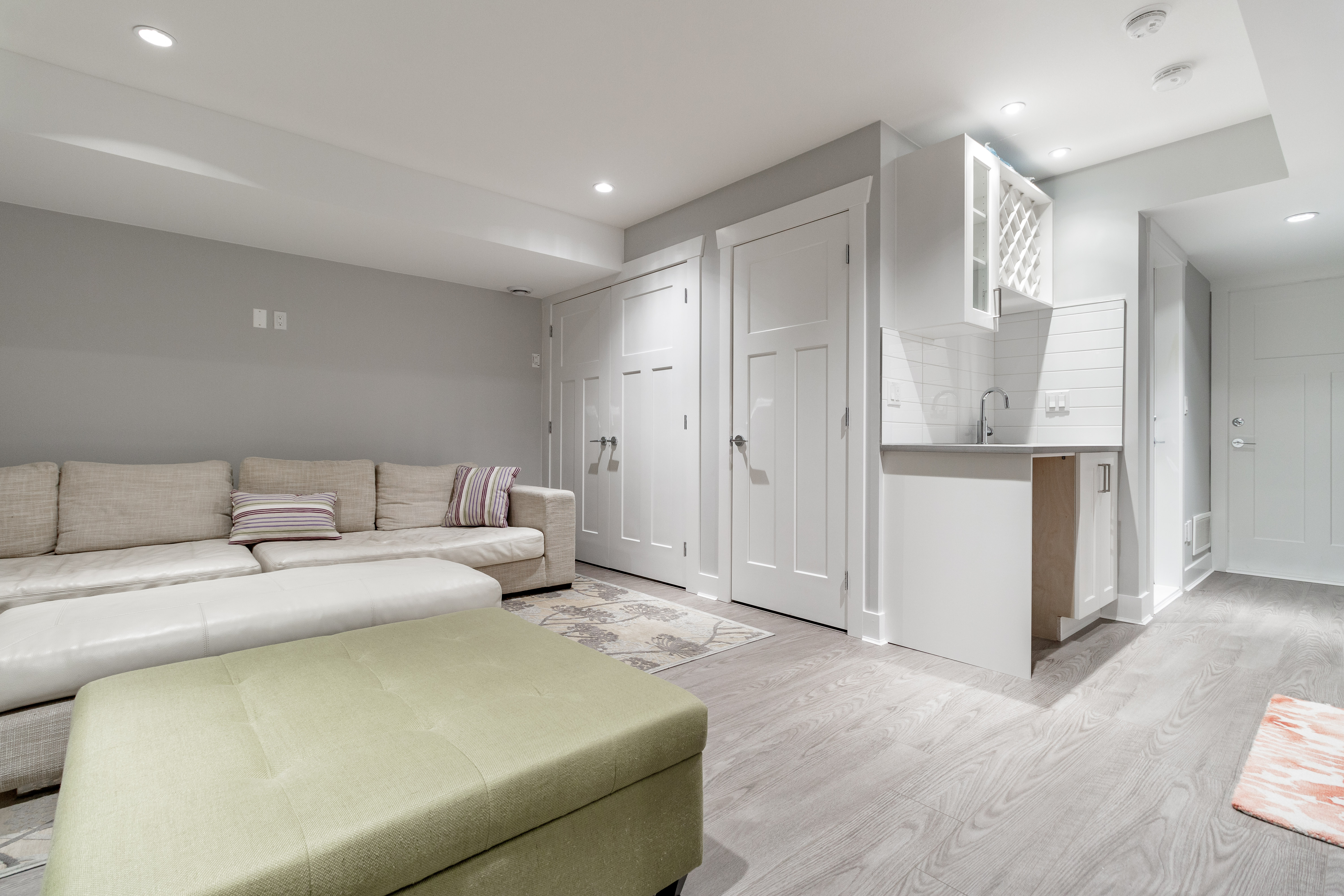 322 E 19th St, North Vancouver 51