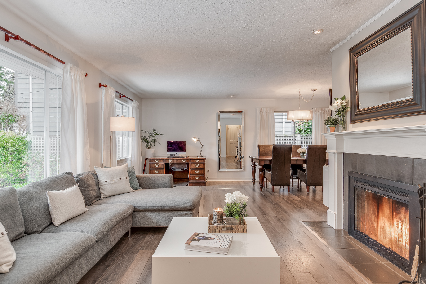 553 W 23rd St, North Vancouver 9
