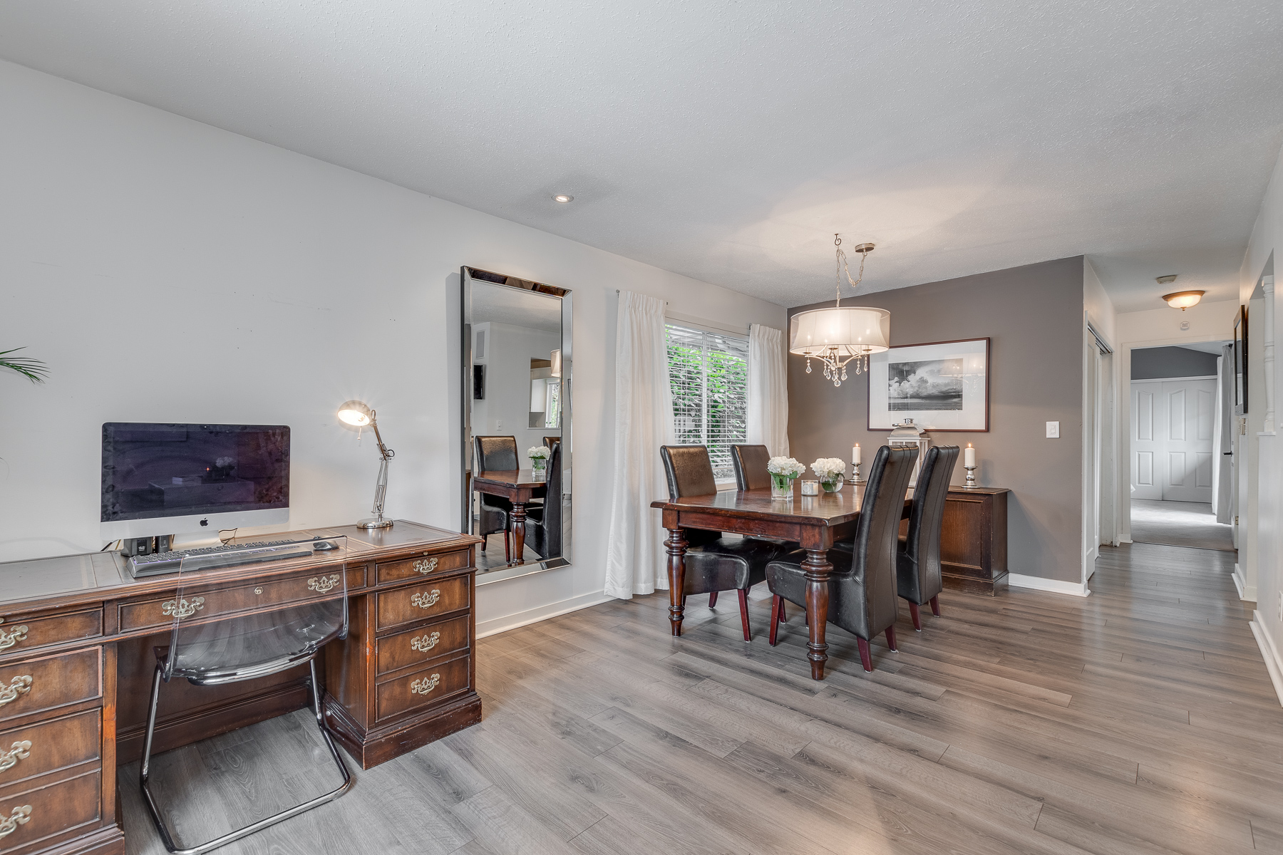553 W 23rd St, North Vancouver 10