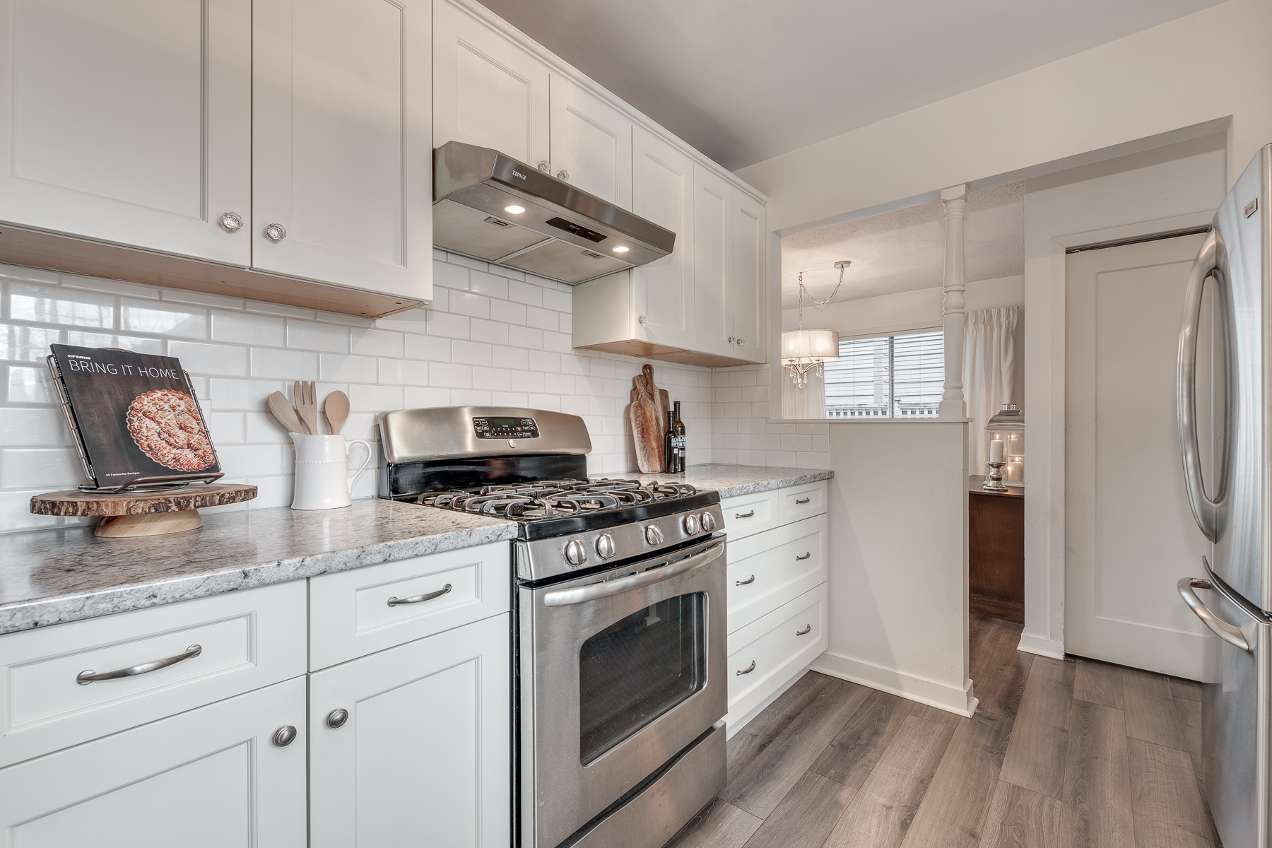 553 W 23rd St, North Vancouver 22