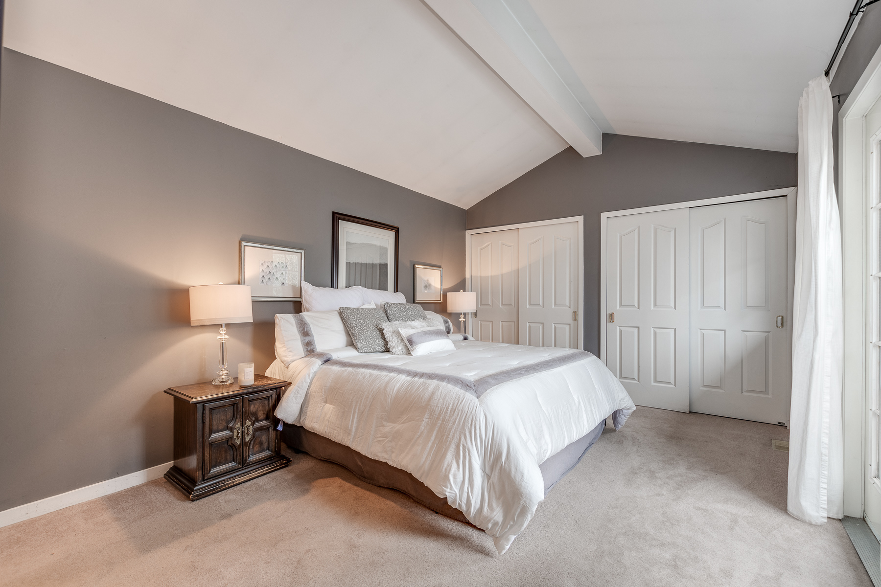 553 W 23rd St, North Vancouver 23