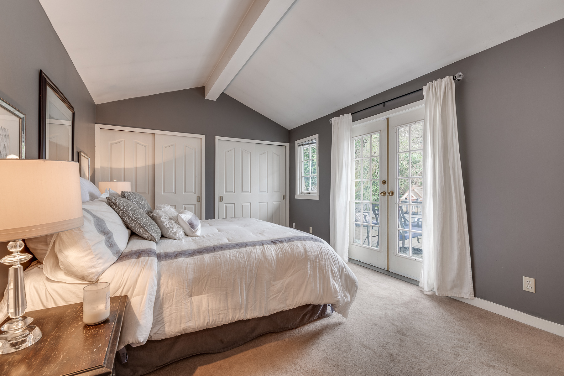 553 W 23rd St, North Vancouver 24