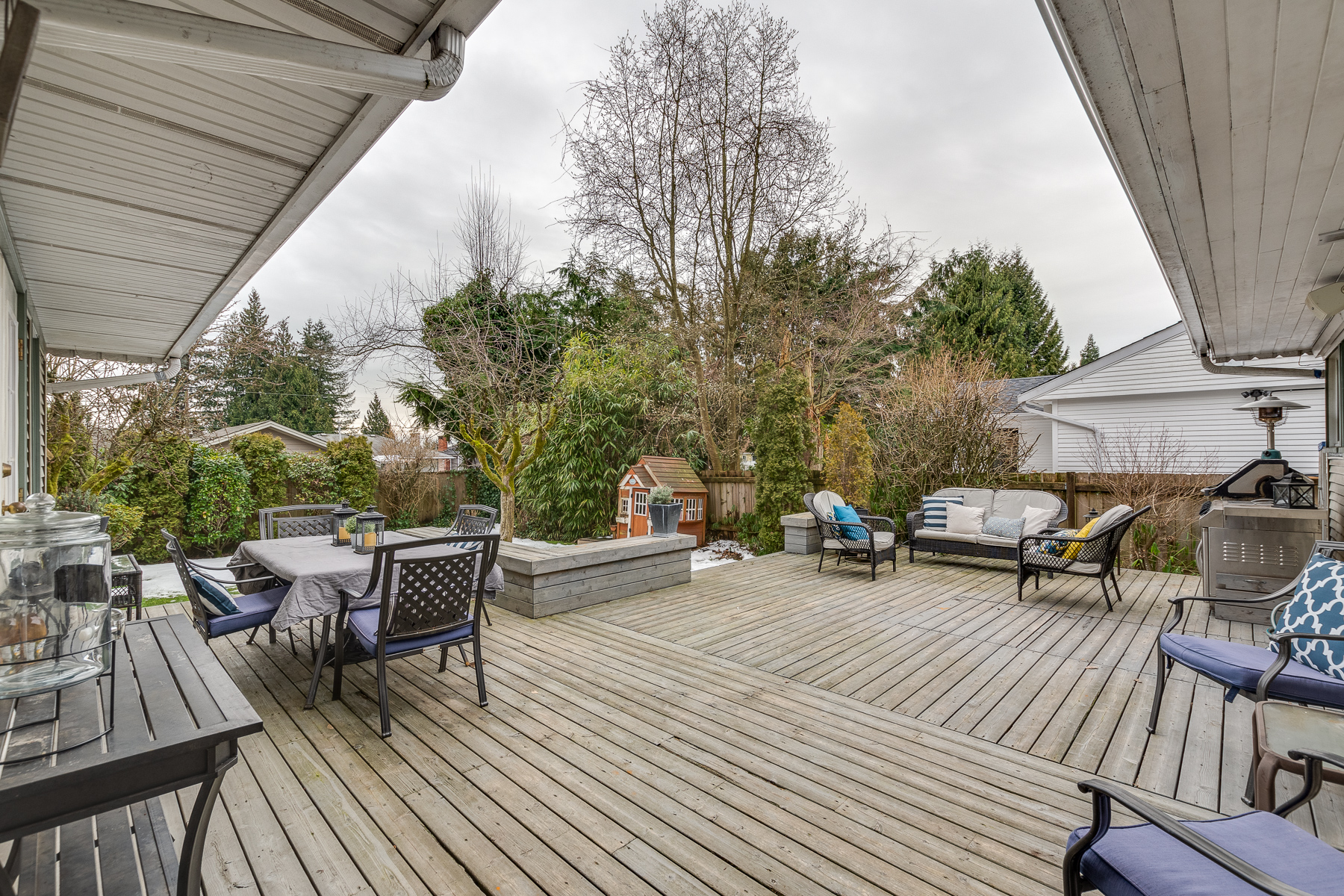 553 W 23rd St, North Vancouver 32