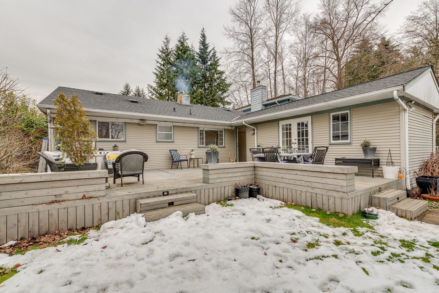 553 W 23rd St, North Vancouver 34