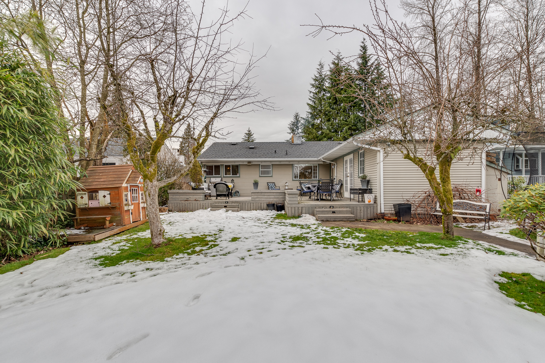 553 W 23rd St, North Vancouver 36