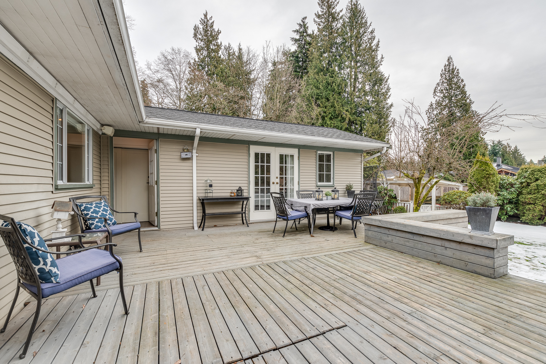 553 W 23rd St, North Vancouver 35