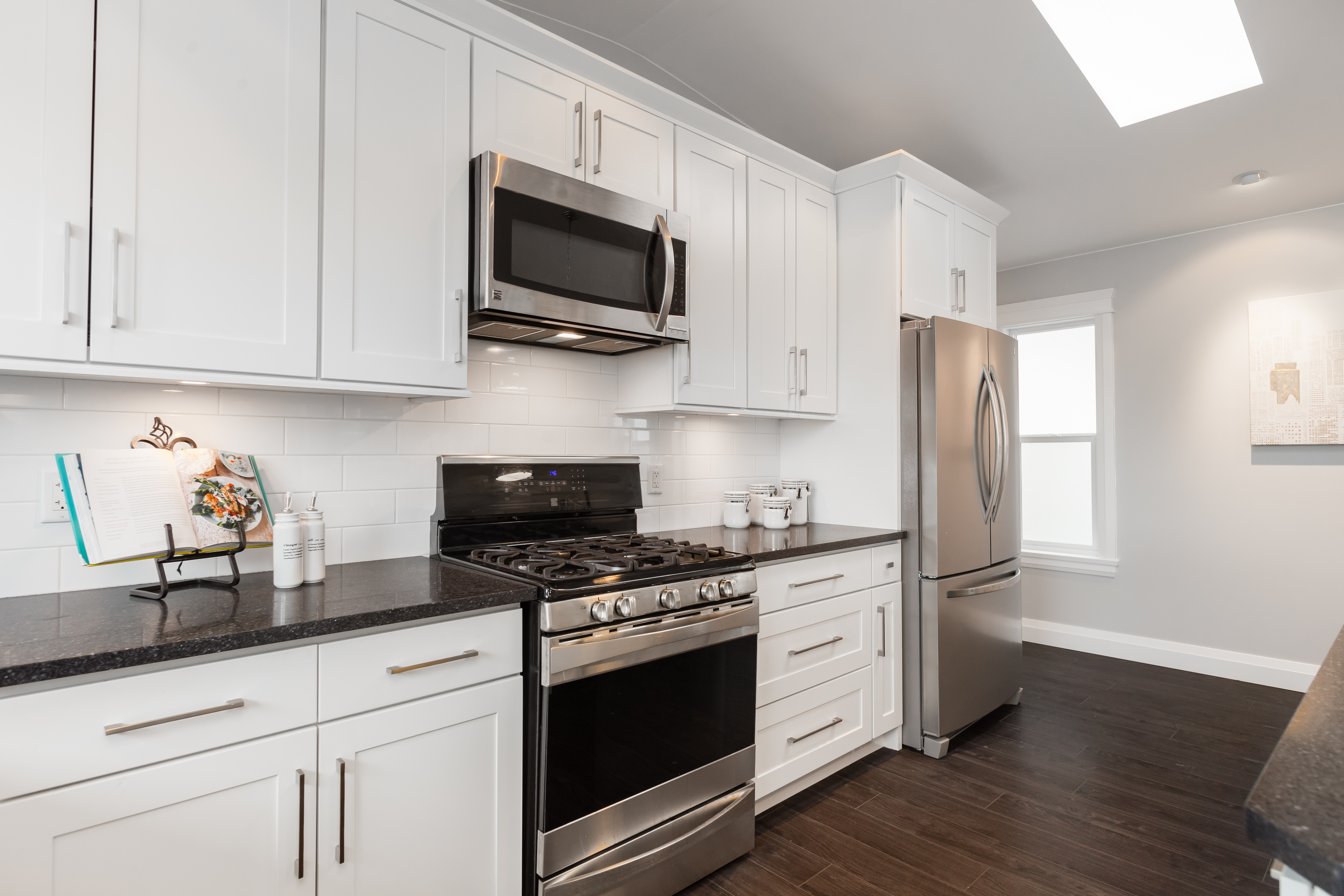 2616 Jones Ave, North Vancouver 18