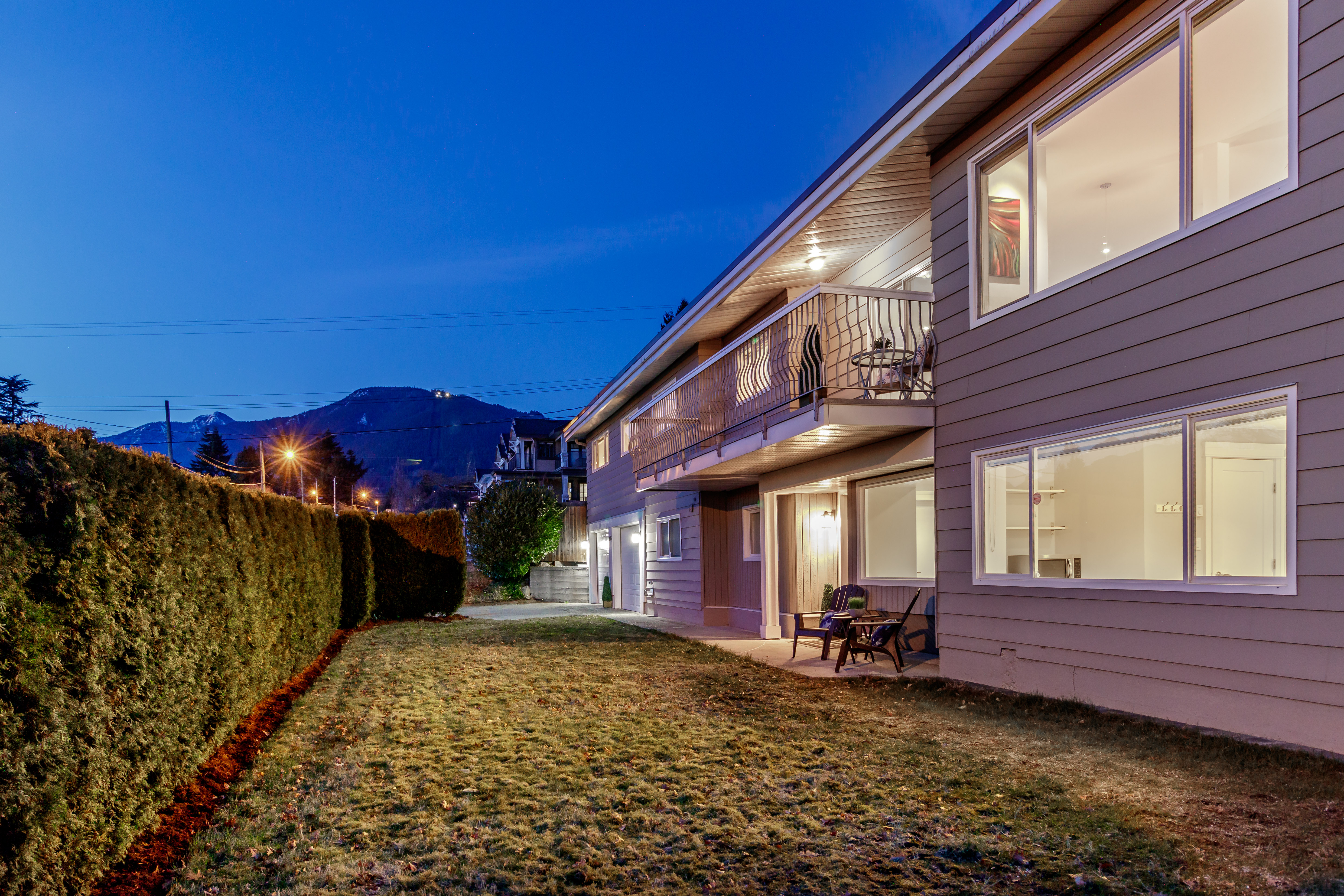 2616 Jones Ave, North Vancouver 48