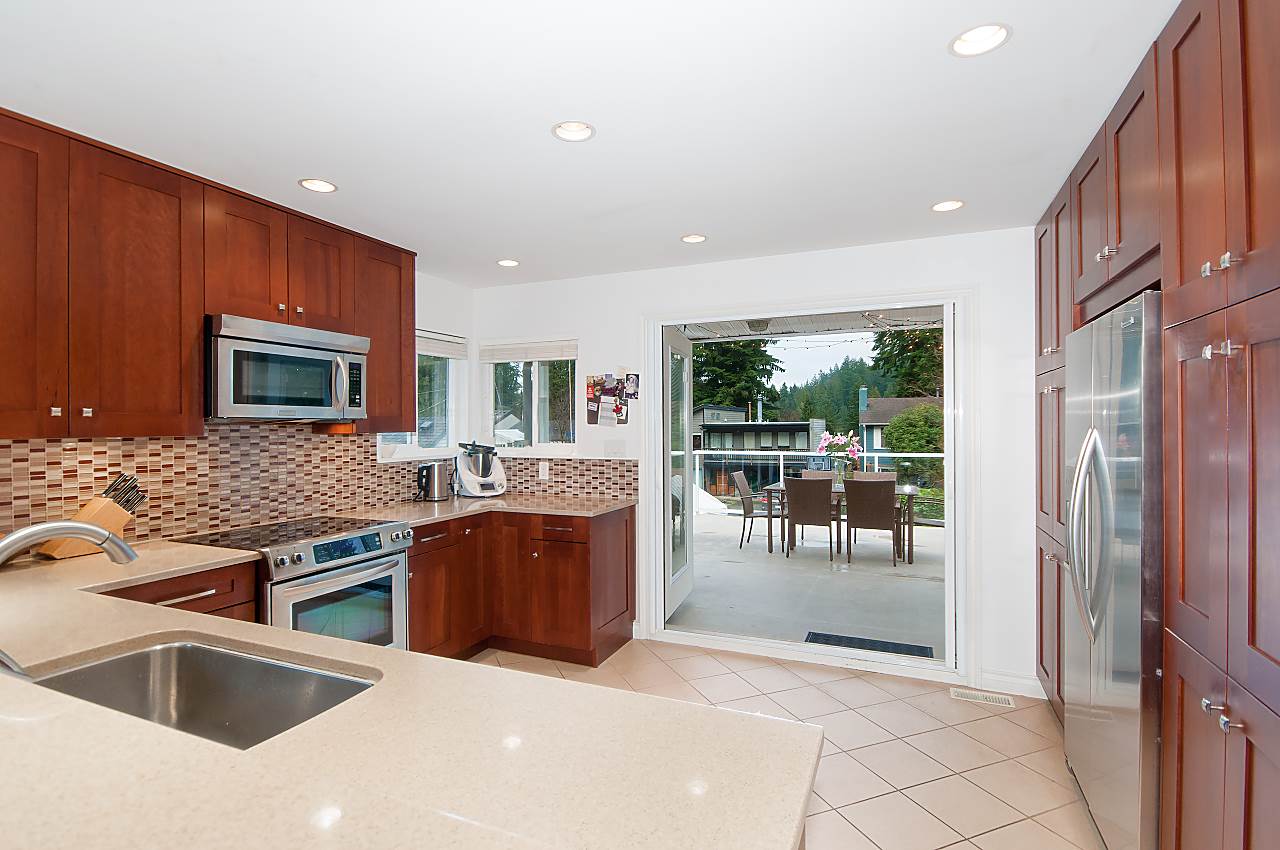 1950 Deep Cove Road, North Vancouver 7