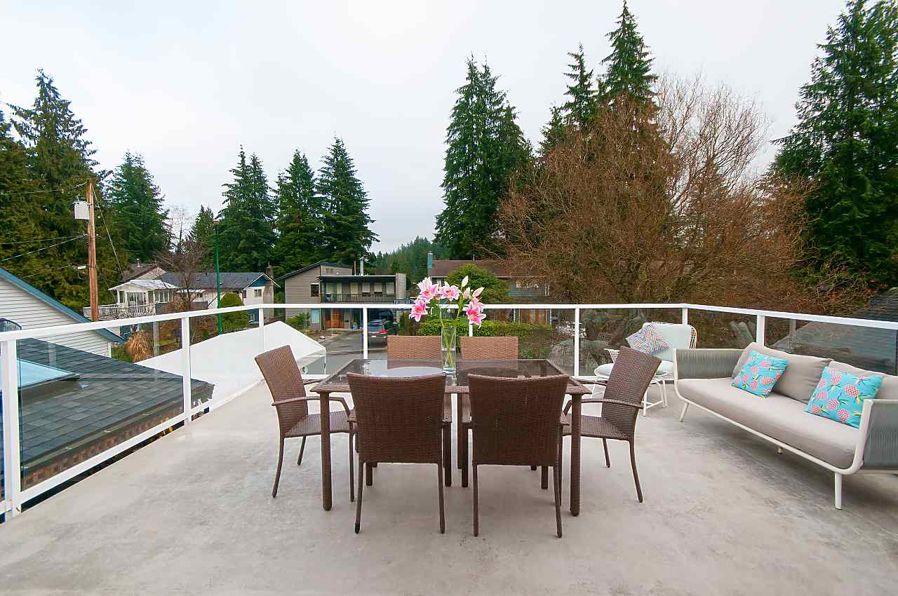 1950 Deep Cove Road, North Vancouver 8