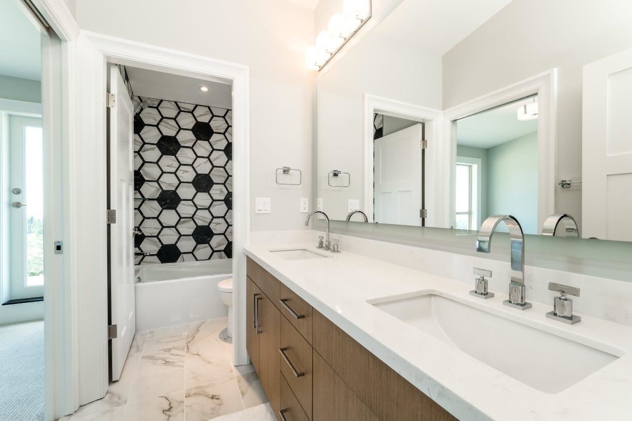 4285 Starlight Way, North Vancouver 16