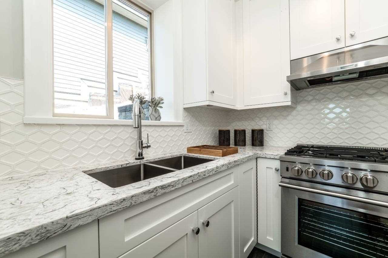 4285 Starlight Way, North Vancouver 5