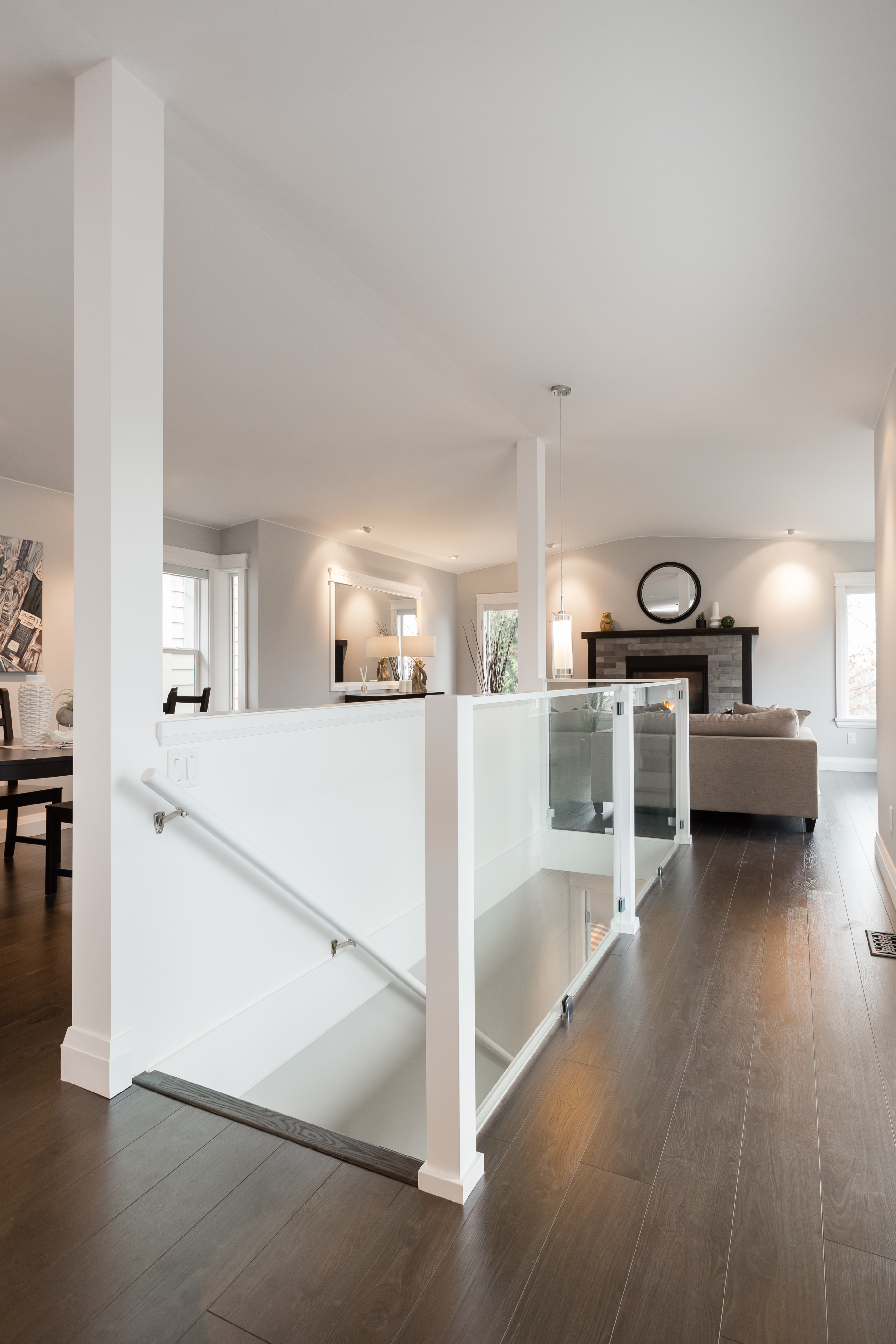 2616 Jones Ave, North Vancouver 26