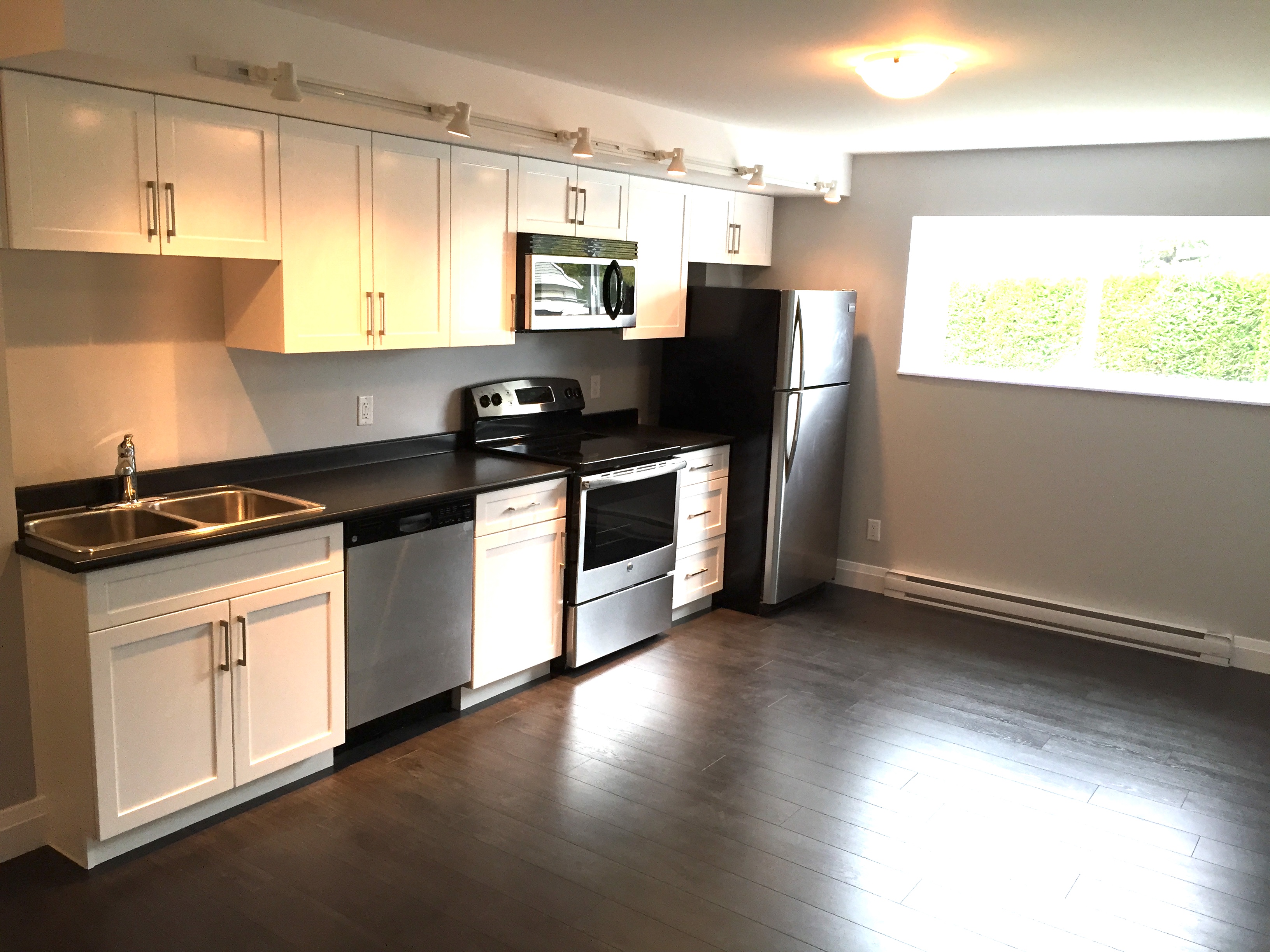 2616 Jones Ave, North Vancouver 53