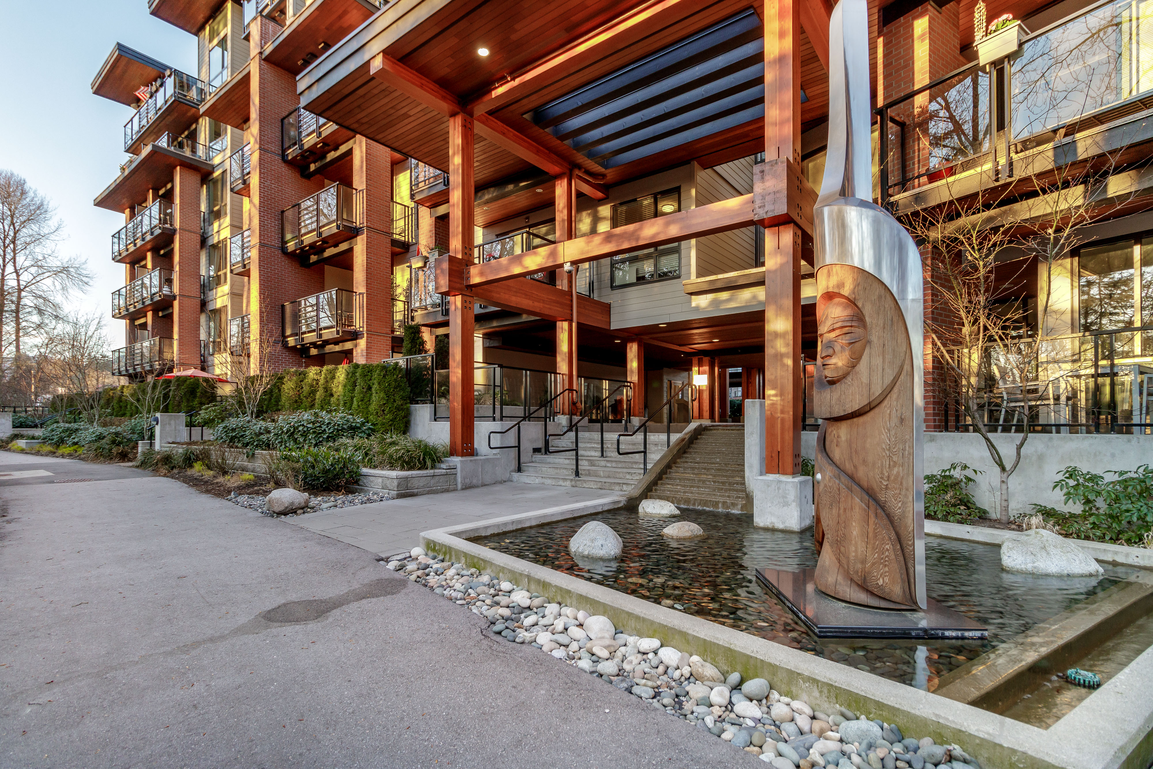 #606 - 733 W 3rd St, North Vancouver 29
