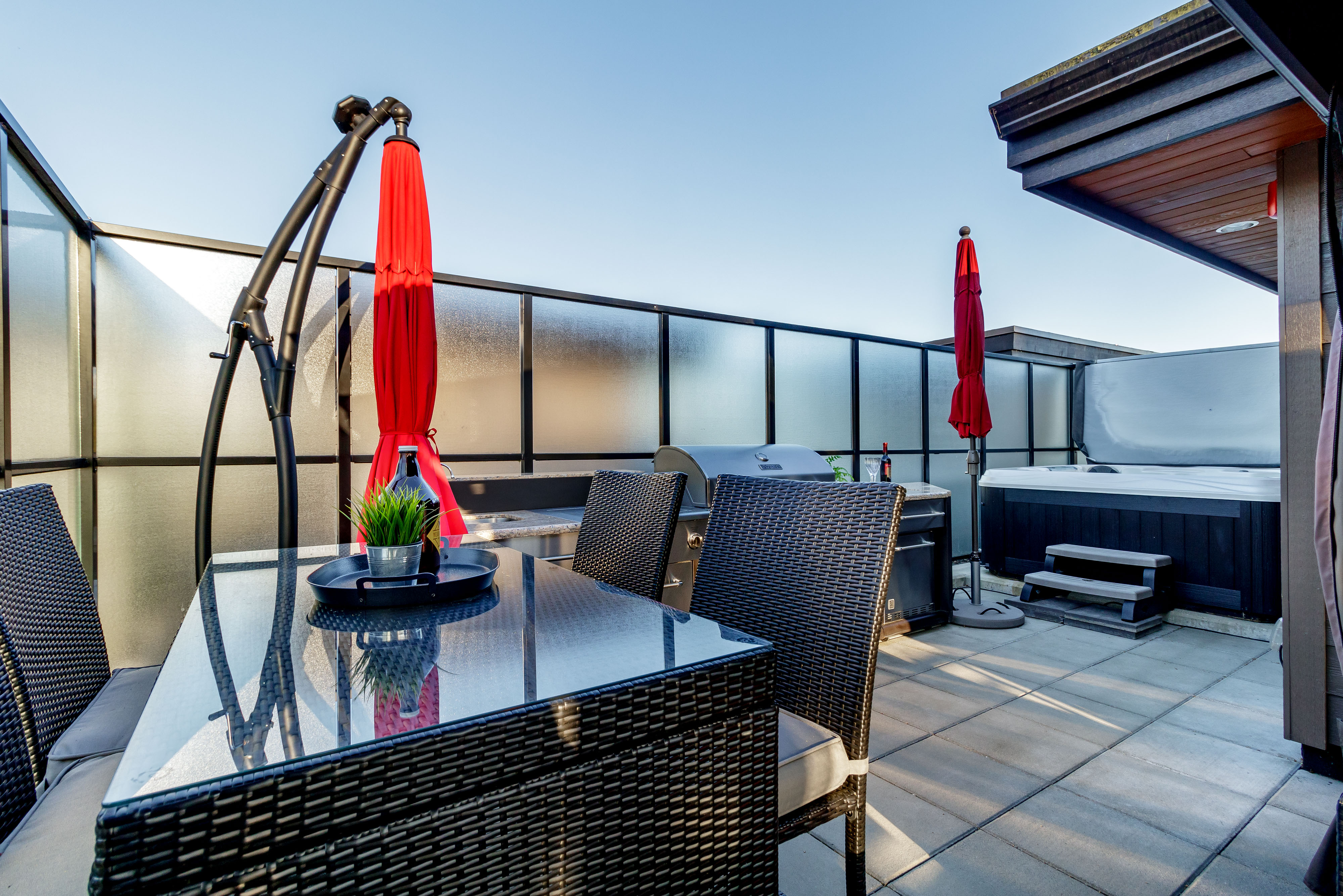 #606 - 733 W 3rd St, North Vancouver 23