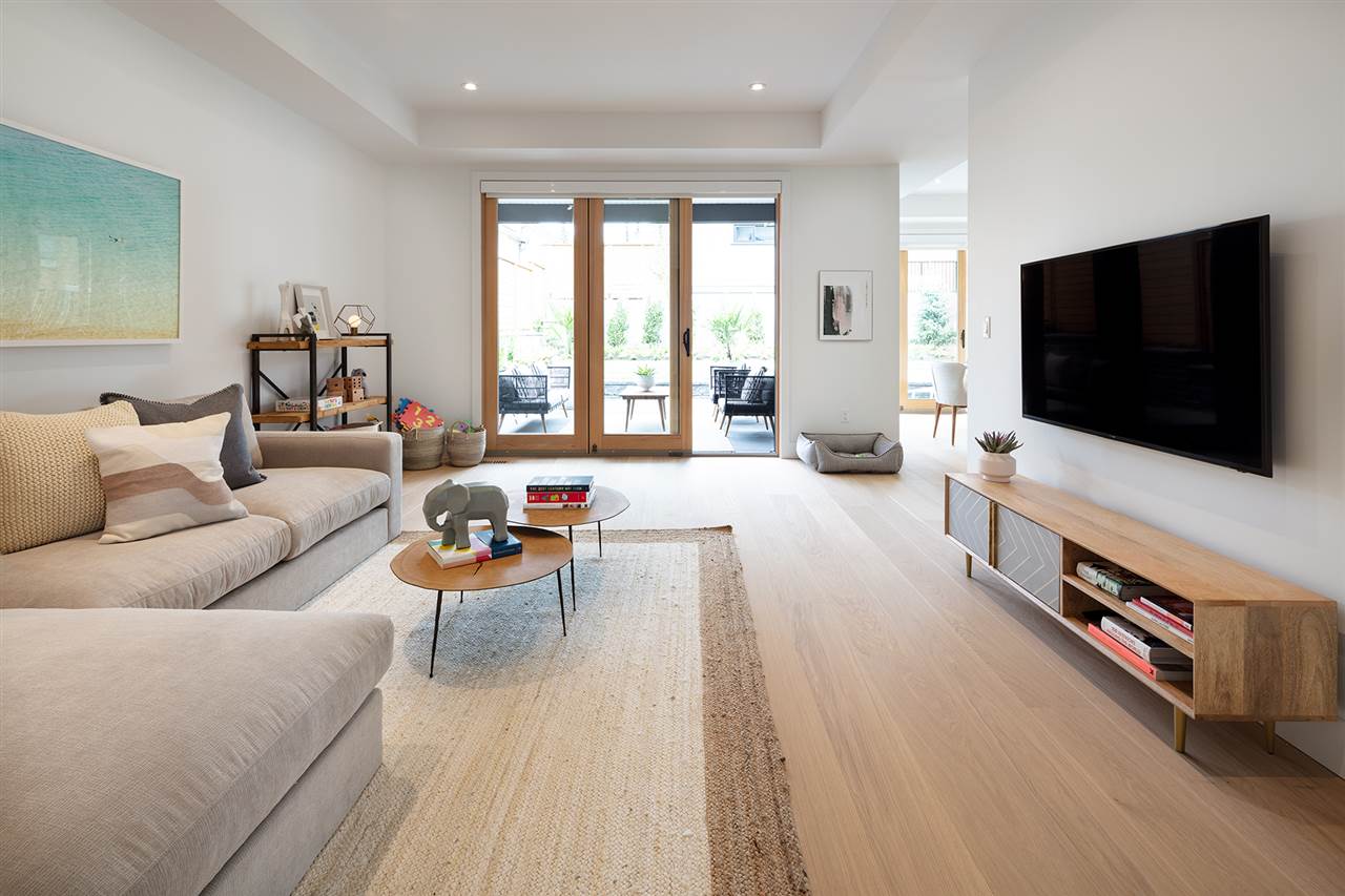 452 E 5th St, North Vancouver 6