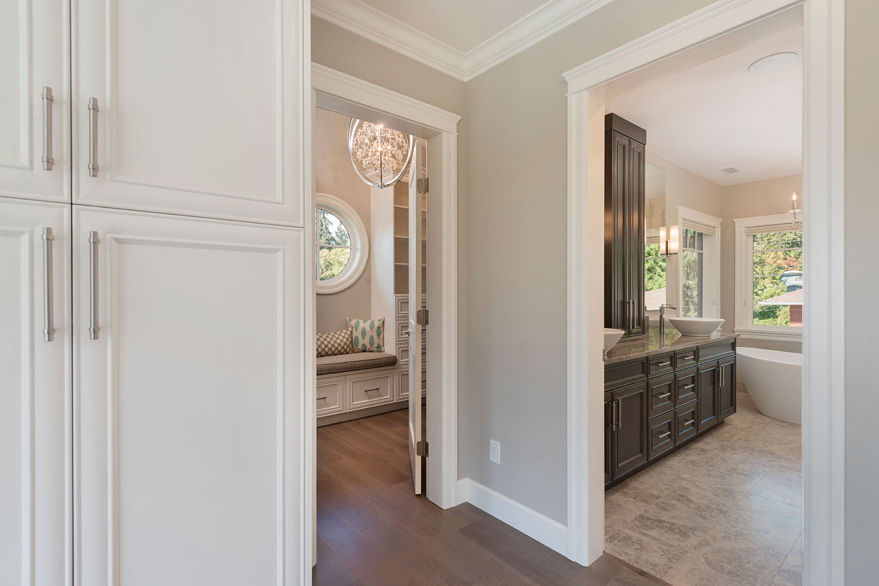 946 Clements Ave, North Vancouver 29
