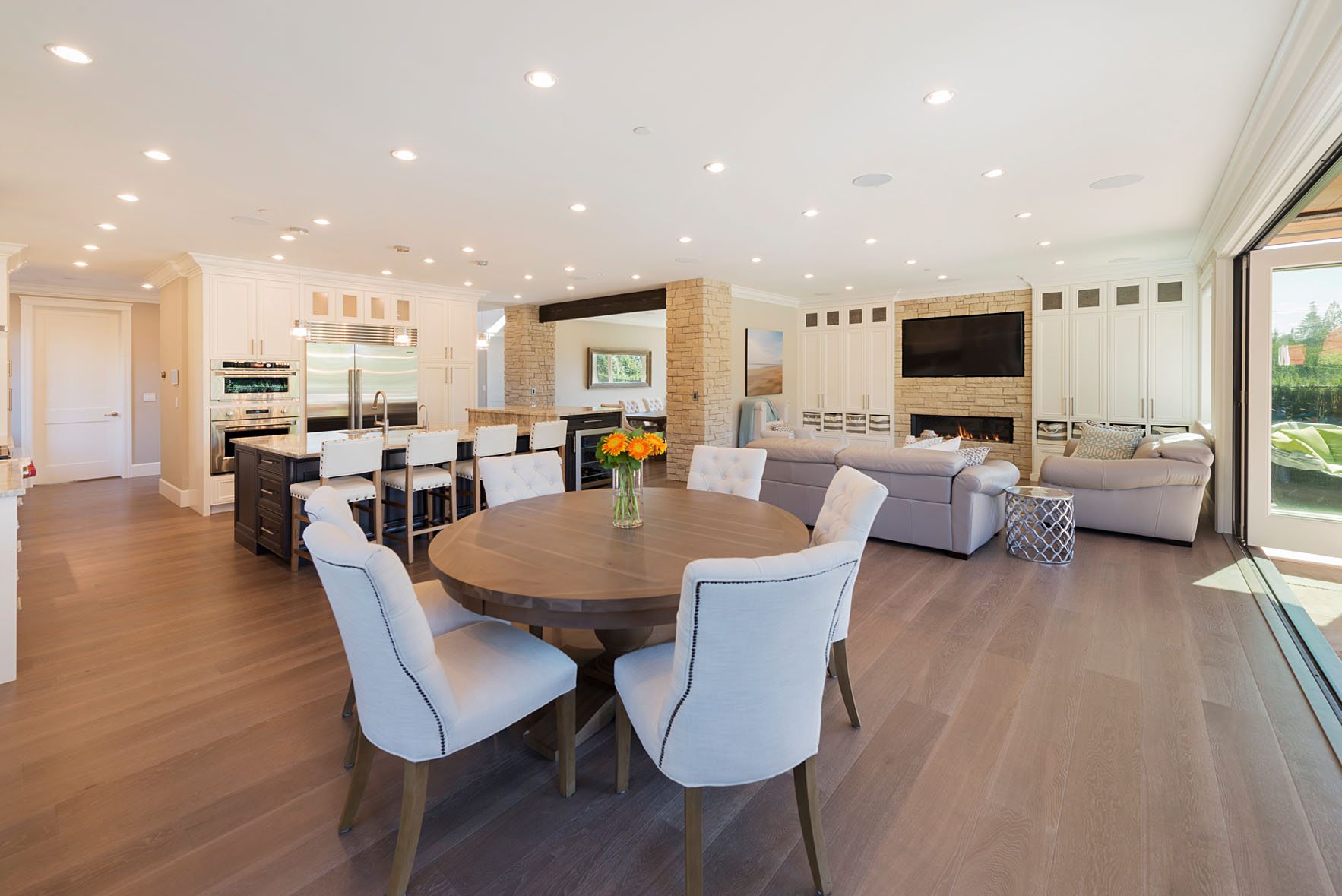 946 Clements Ave, North Vancouver 7