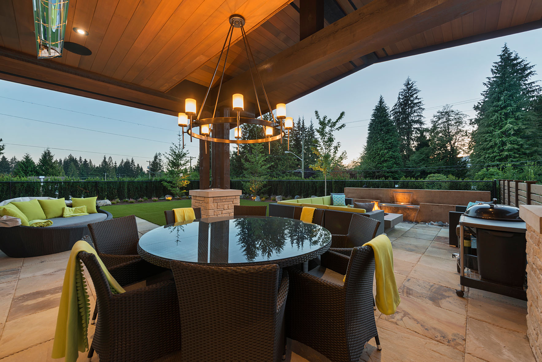 946 Clements Ave, North Vancouver 19