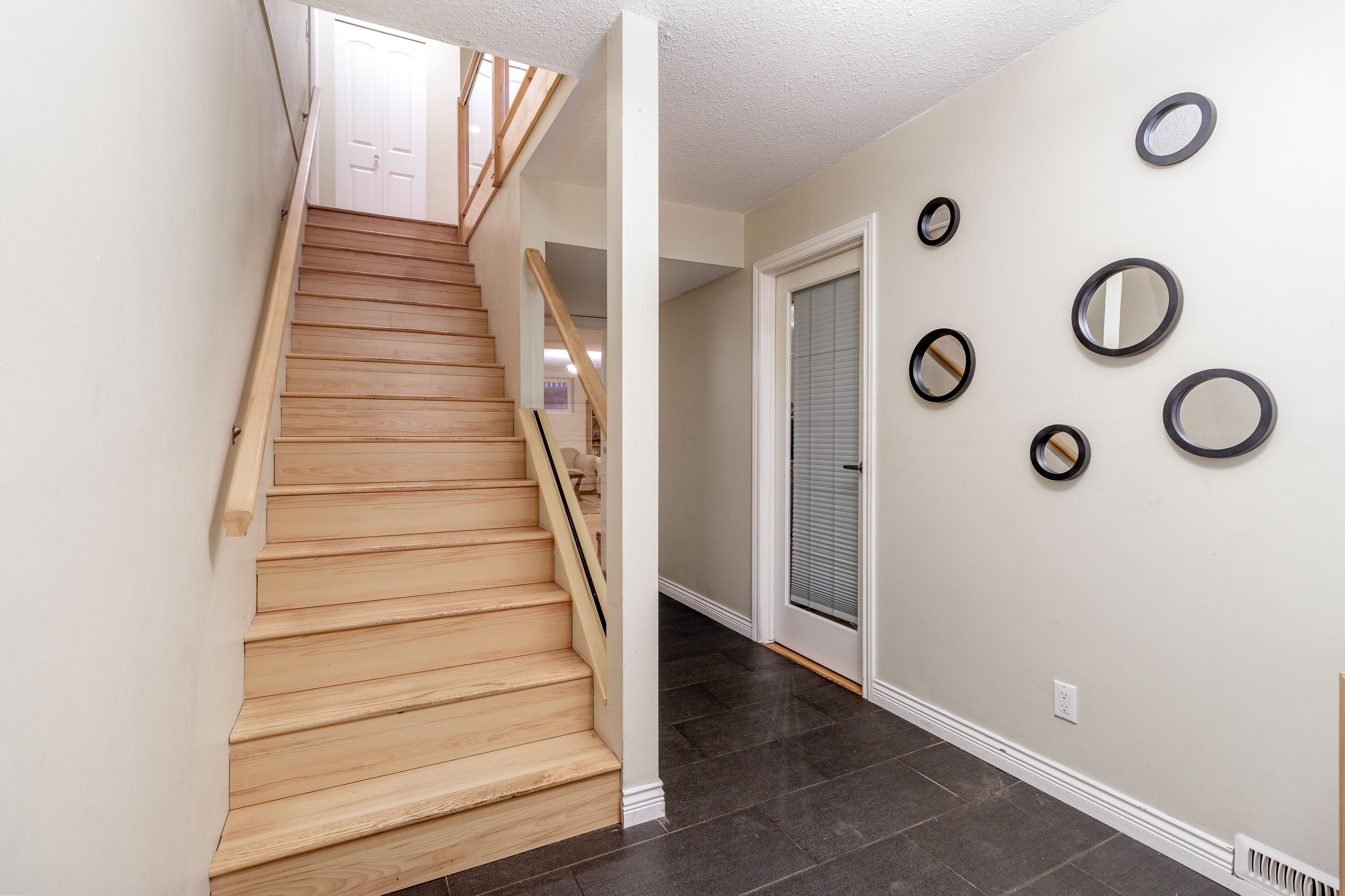 5692 White Pine Lane, North Vancouver 5