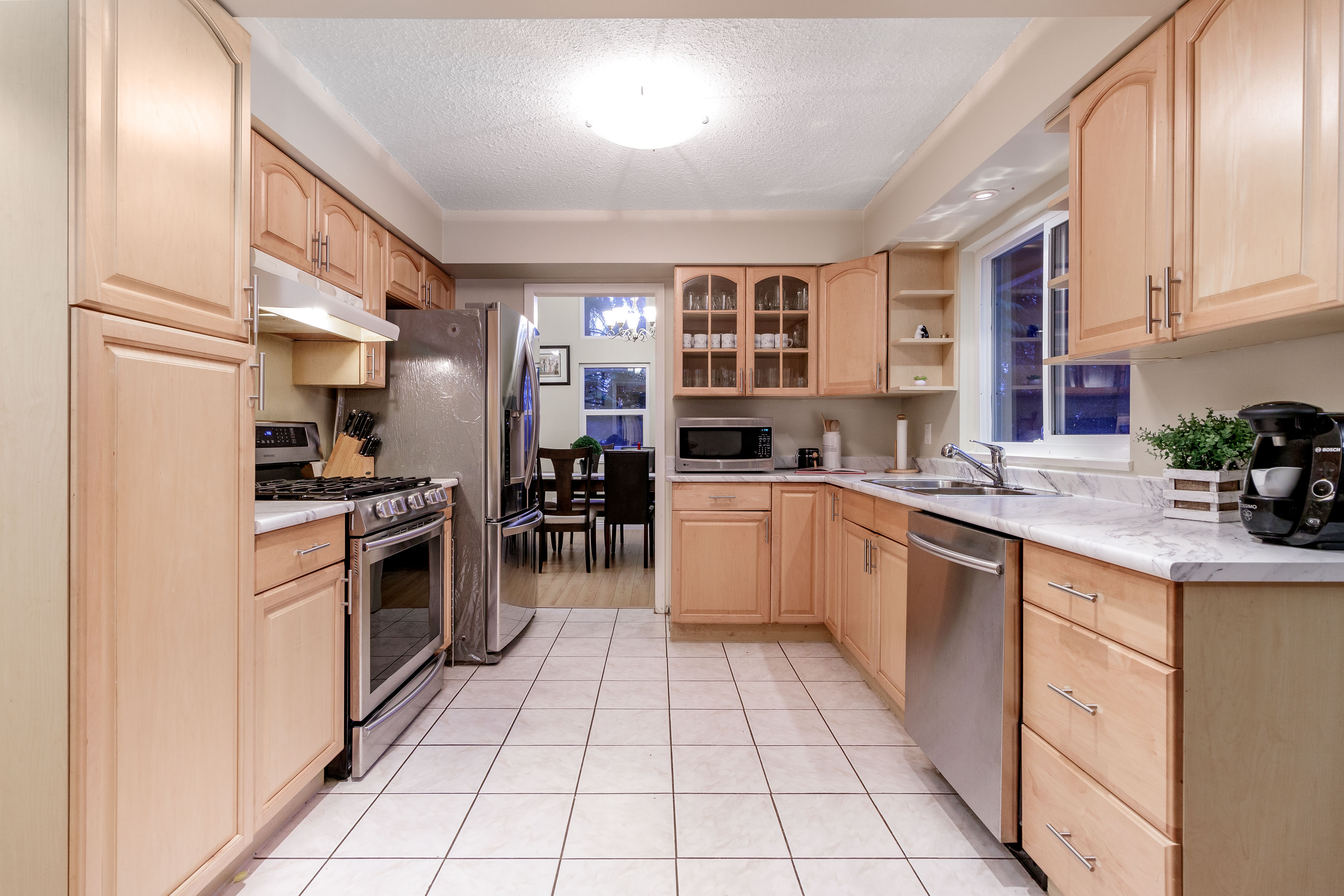 5692 White Pine Lane, North Vancouver 19