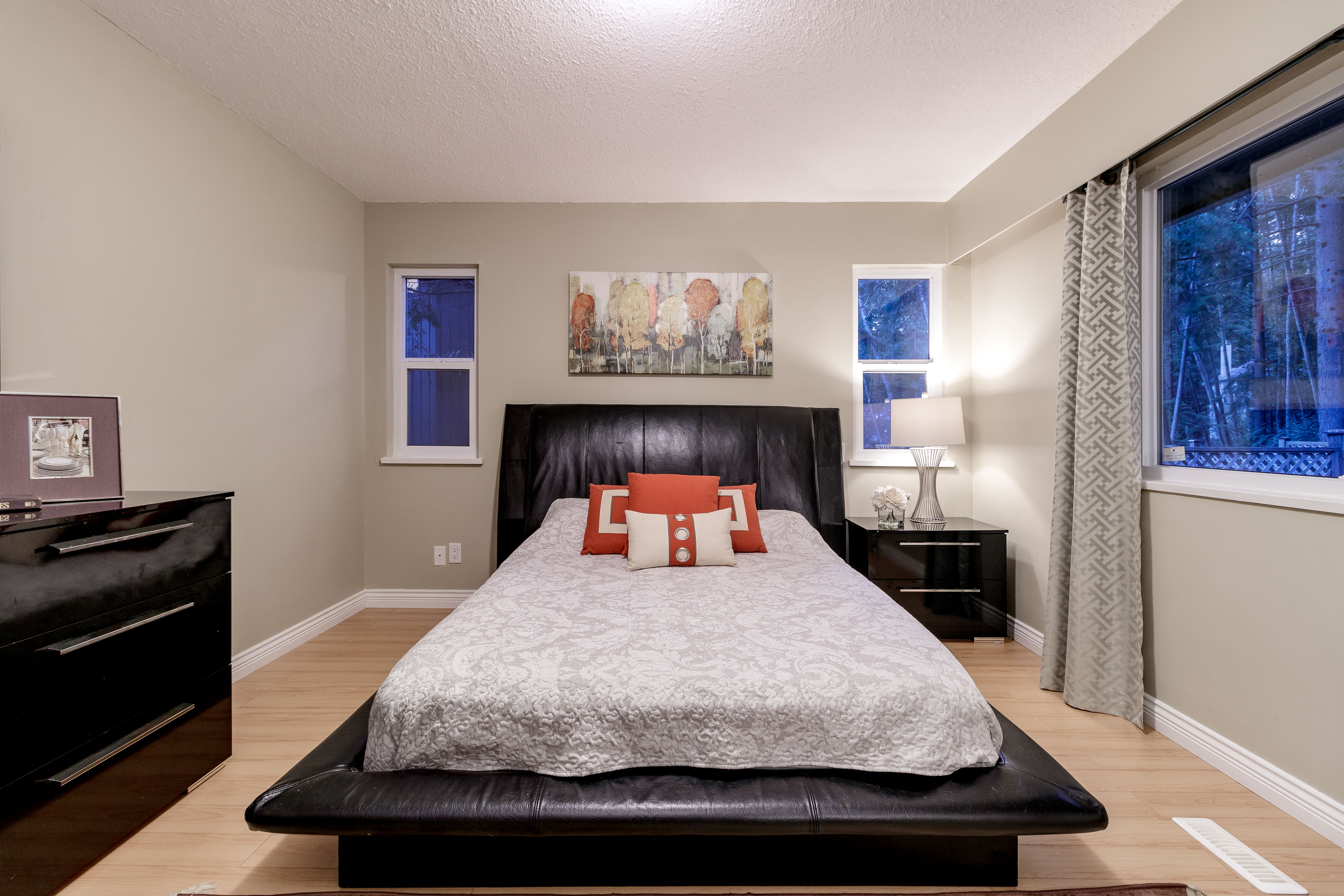 5692 White Pine Lane, North Vancouver 30