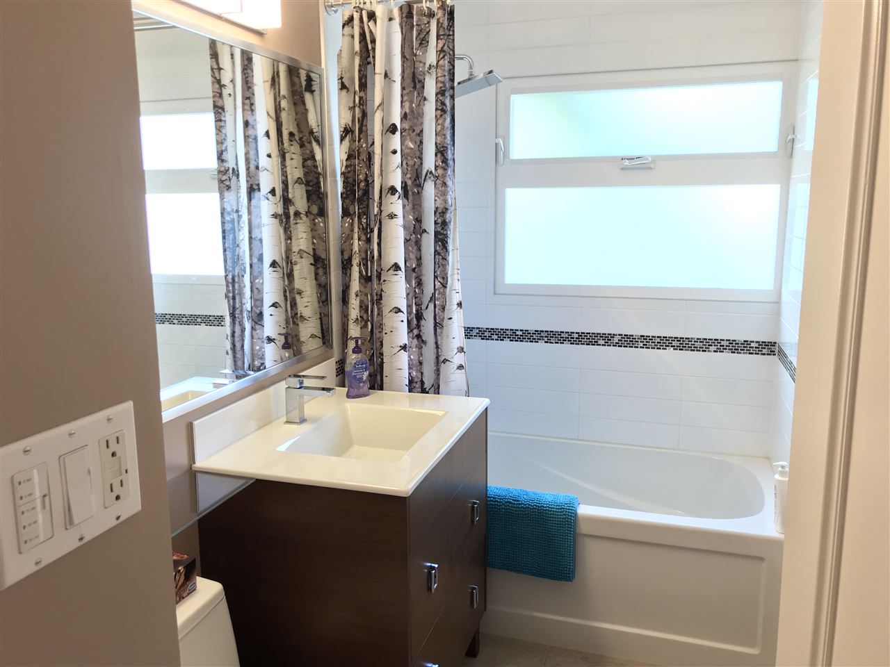 1329 Cottonwood Place, North Vancouver 11