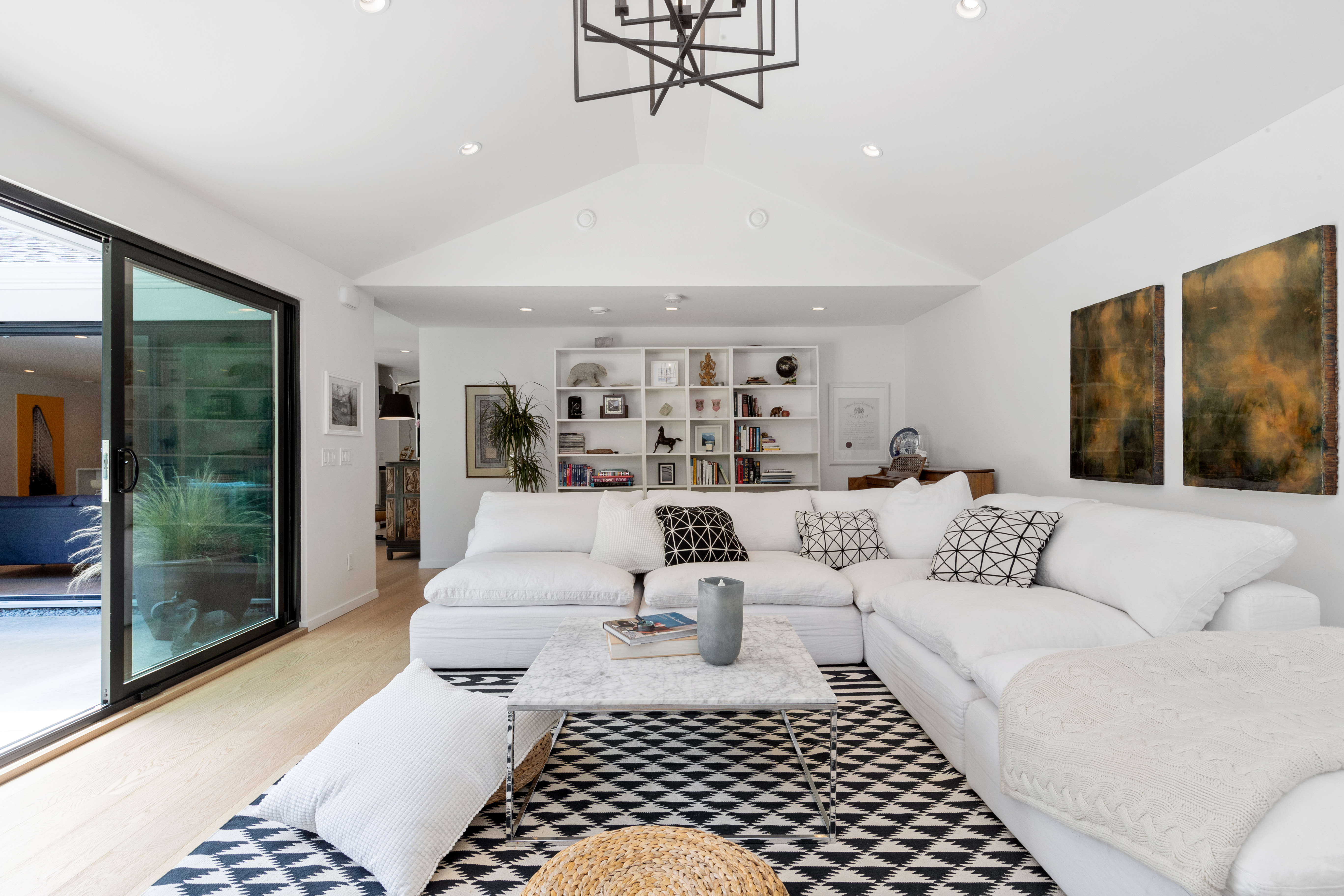 1388 Appin Road, North Vancouver 28