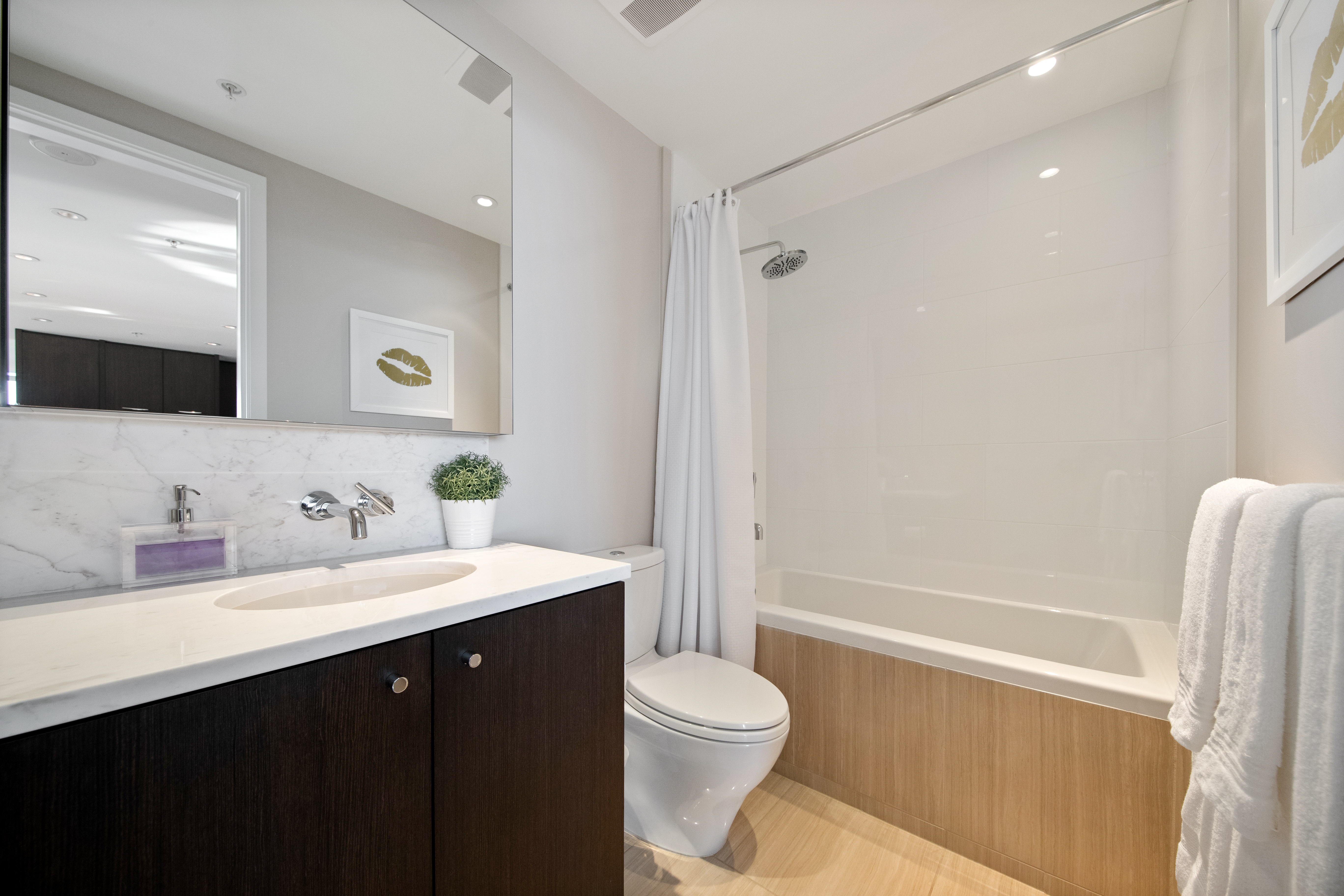 #1606 - 150 W 15th St, North Vancouver 32
