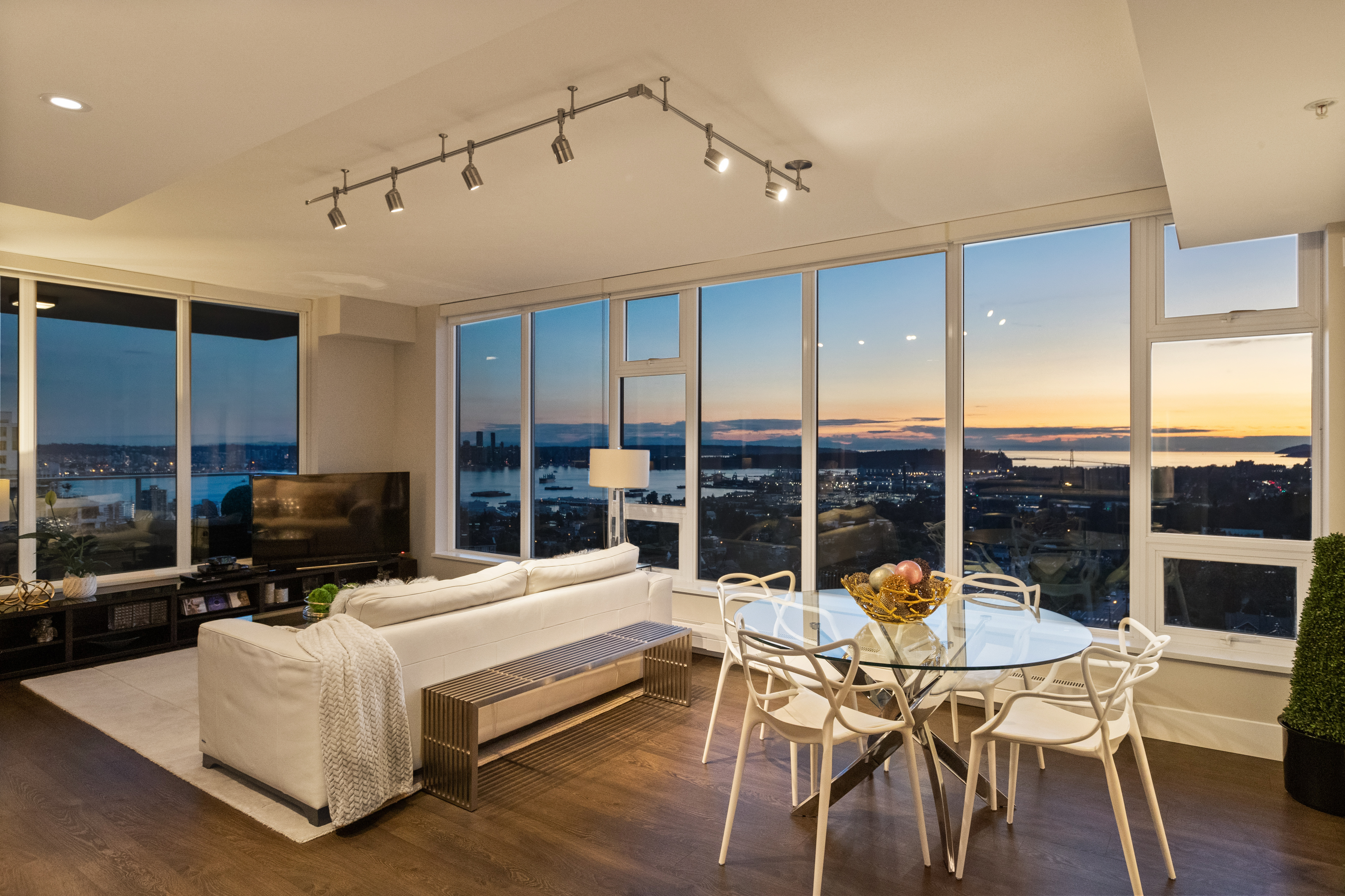 #1606 - 150 W 15th St, North Vancouver 3
