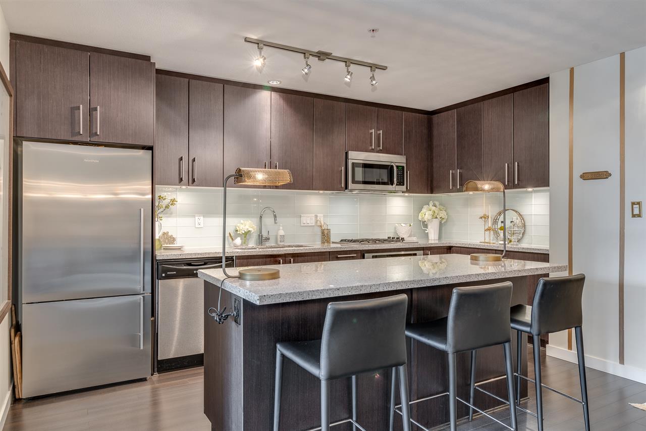 G02 - 159 W 22nd St, North Vancouver 6