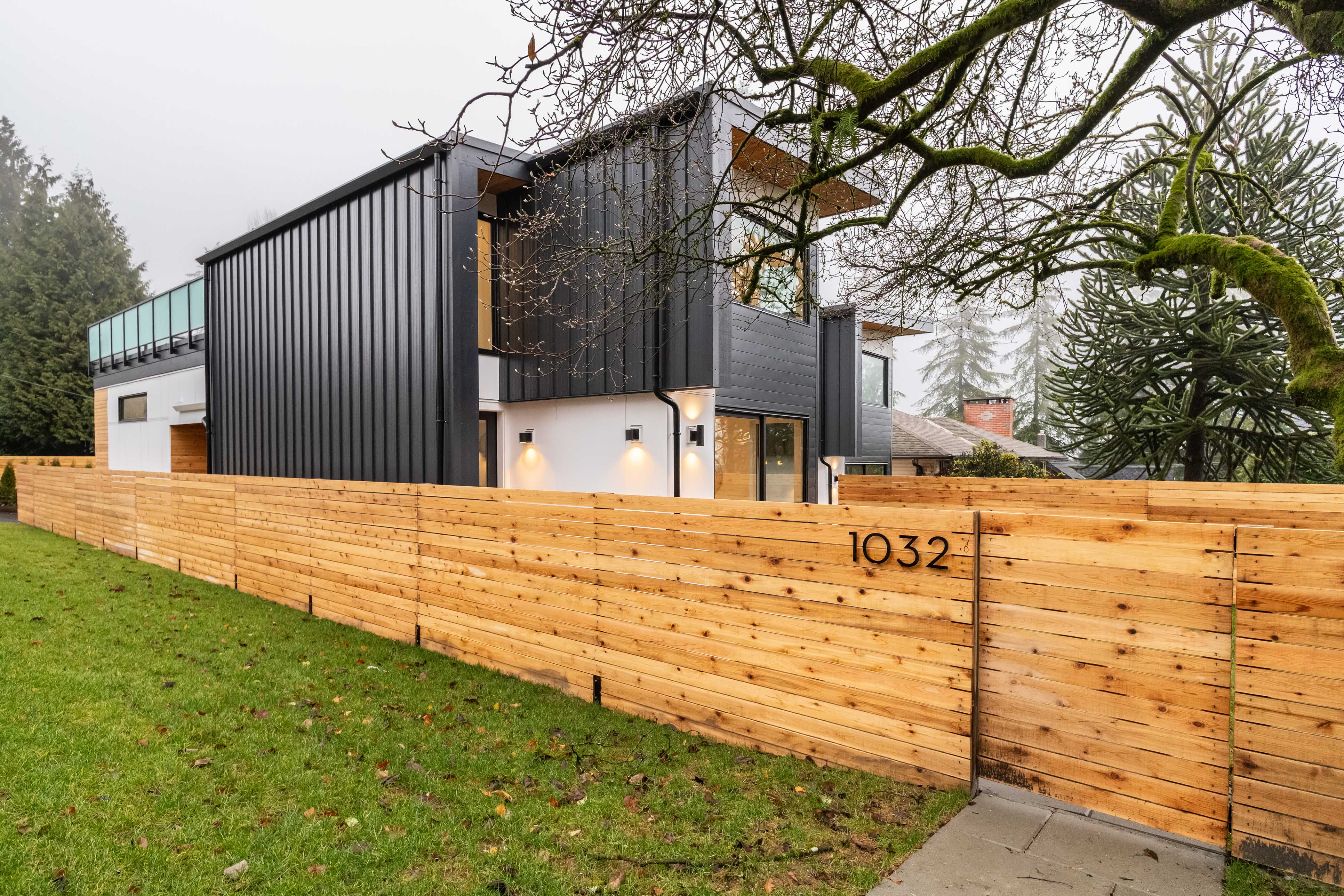1032 Beaufort Road, North Vancouver 29