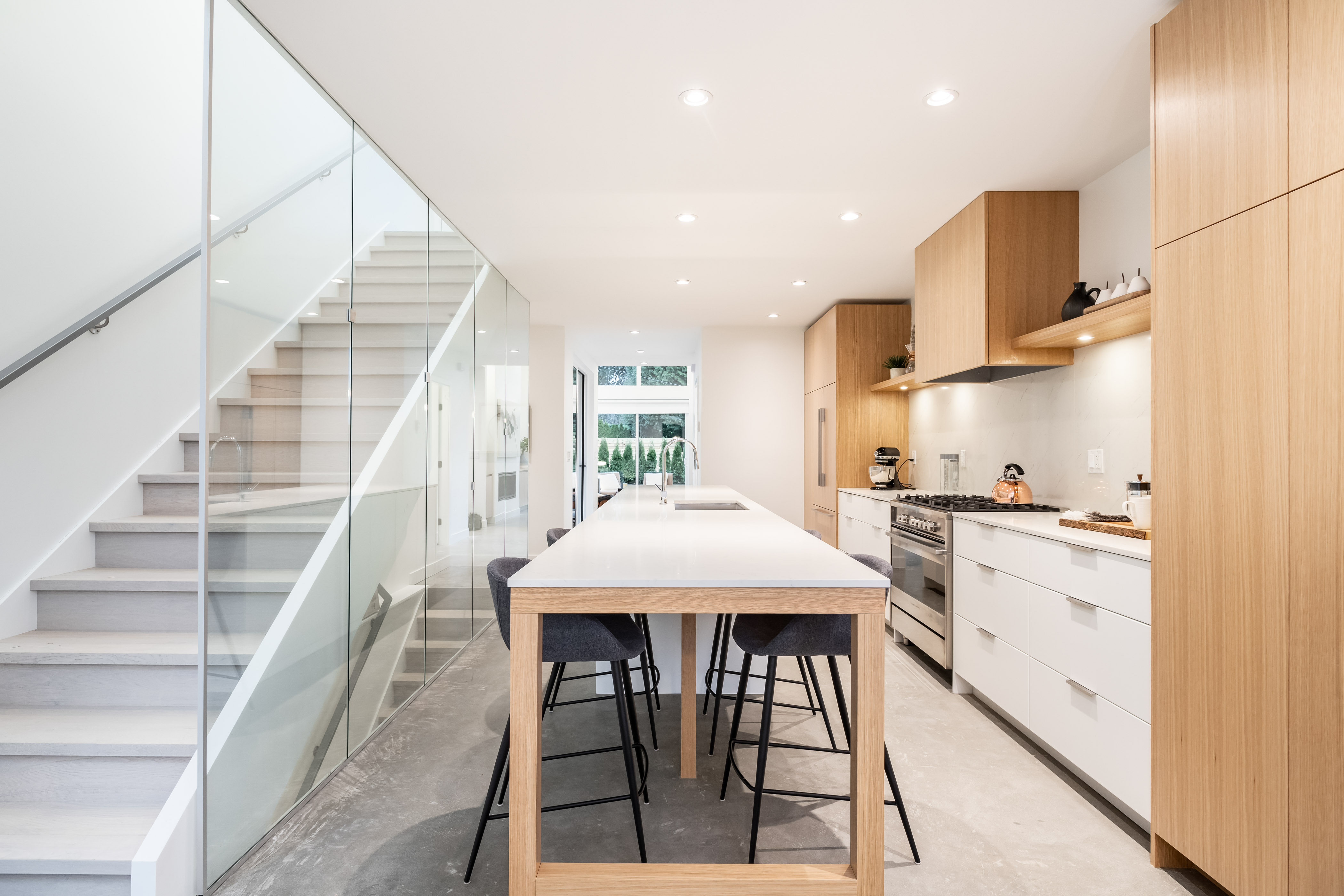 1032 Beaufort Road, North Vancouver 9