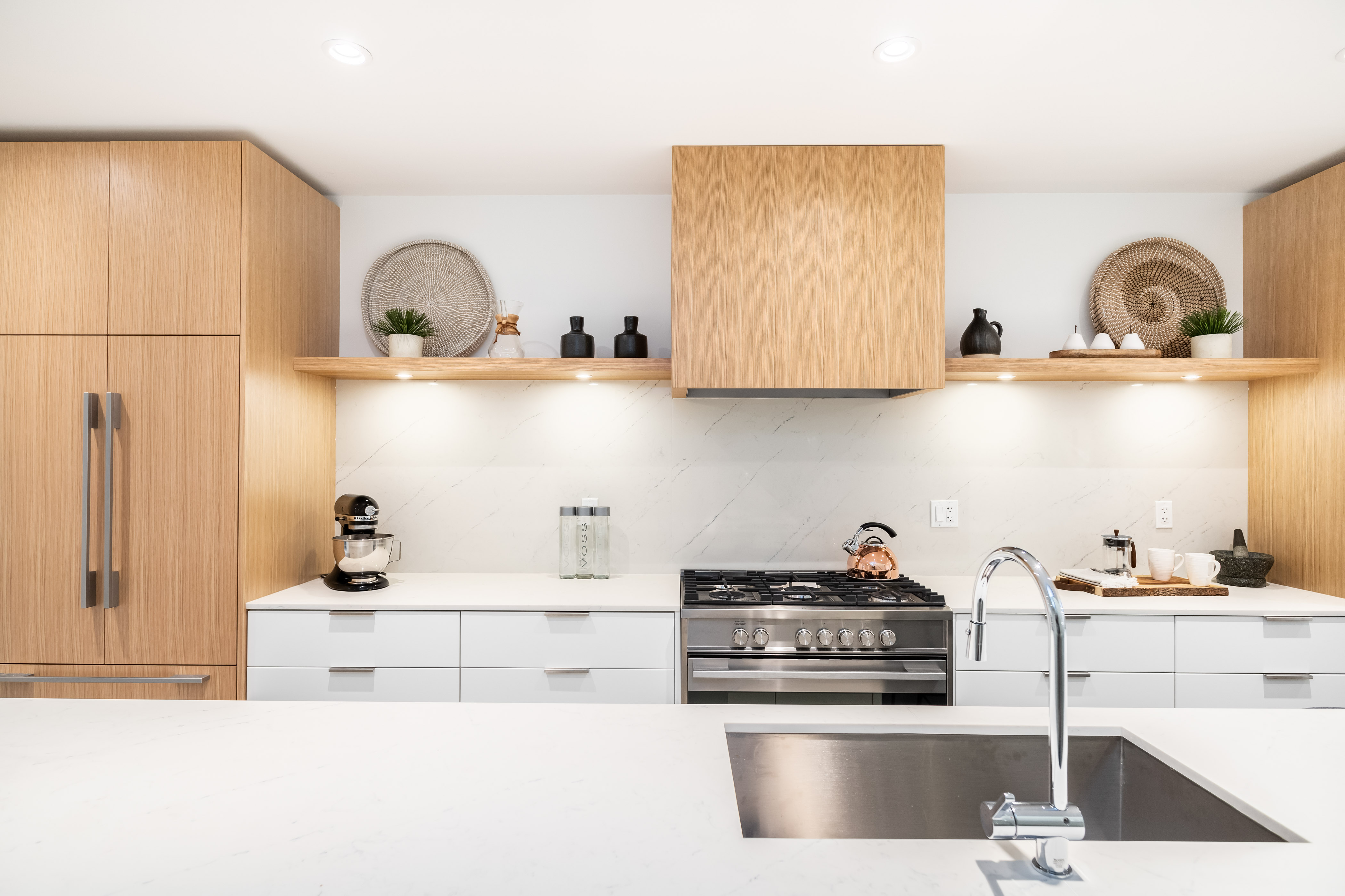 1032 Beaufort Road, North Vancouver 2