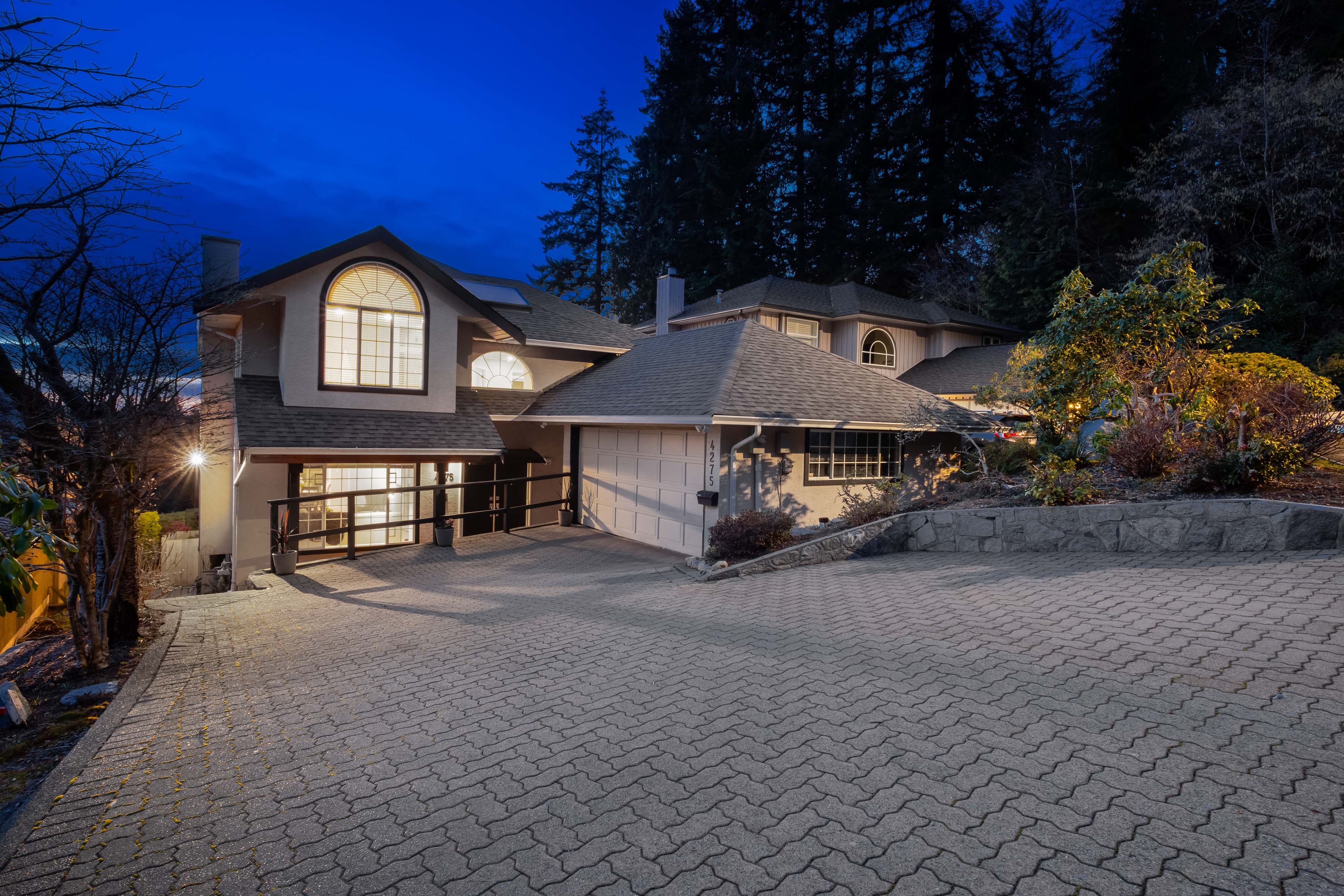 4275 St. Georges Ave, North Vancouver 4