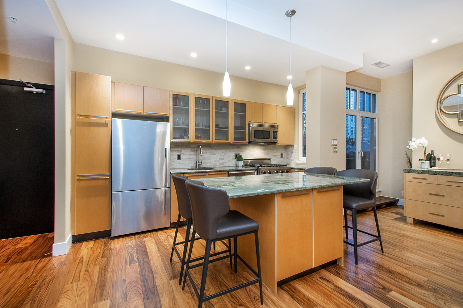 #604 - 1072 Hamilton St, Vancouver 3