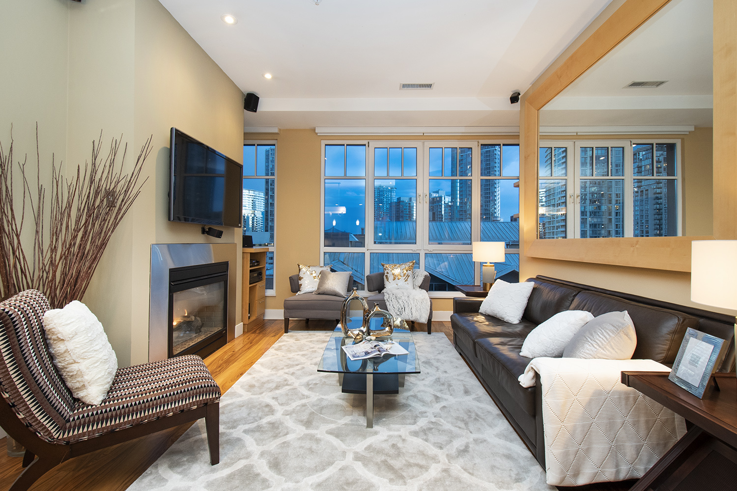 #604 - 1072 Hamilton St, Vancouver 11