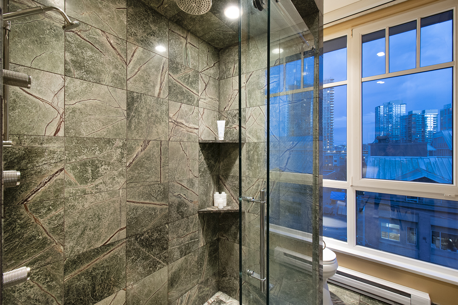 #604 - 1072 Hamilton St, Vancouver 18